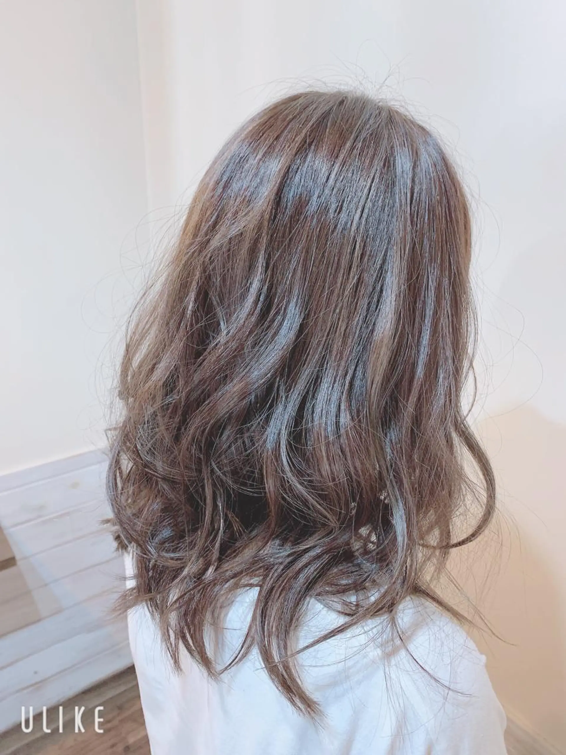 セミロング カラー アディクシーカラー グレージュ 櫛部洸貴/ 頭皮改善、髪質改善のヘアスタイル