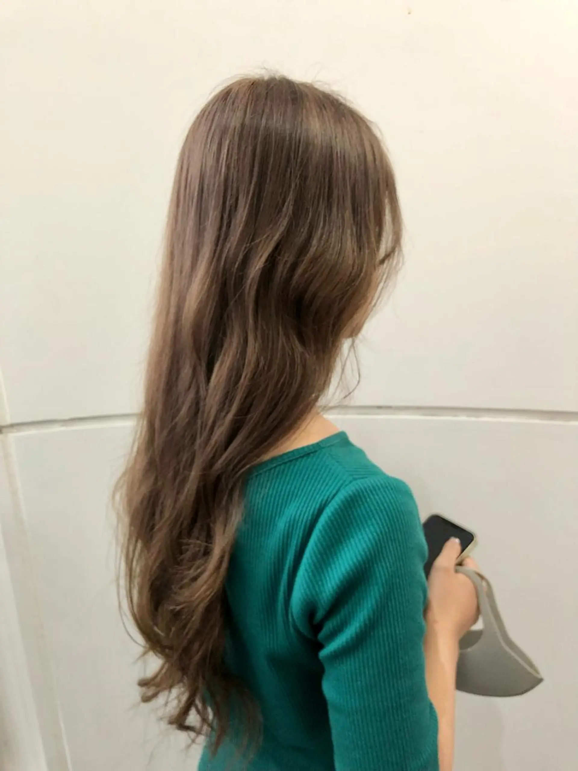 ロング カラー ベージュカラー ブリーチ ミルクティーベージュ ヘアカラー トリートメント 興津/韓国レイヤー ダブルカラー美髪縮毛のヘアスタイル