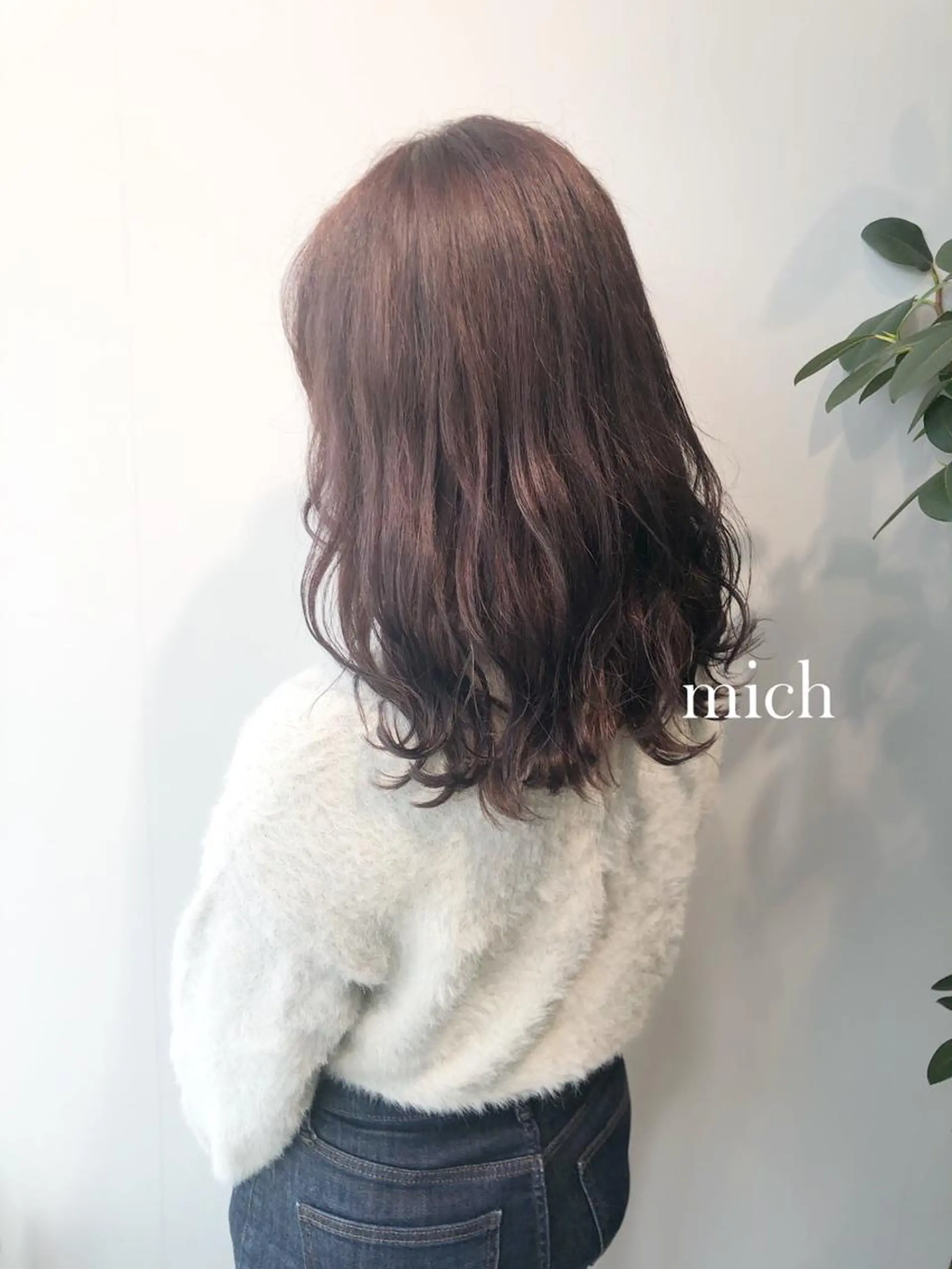 ミディアム 岸川 恭子のヘアスタイル