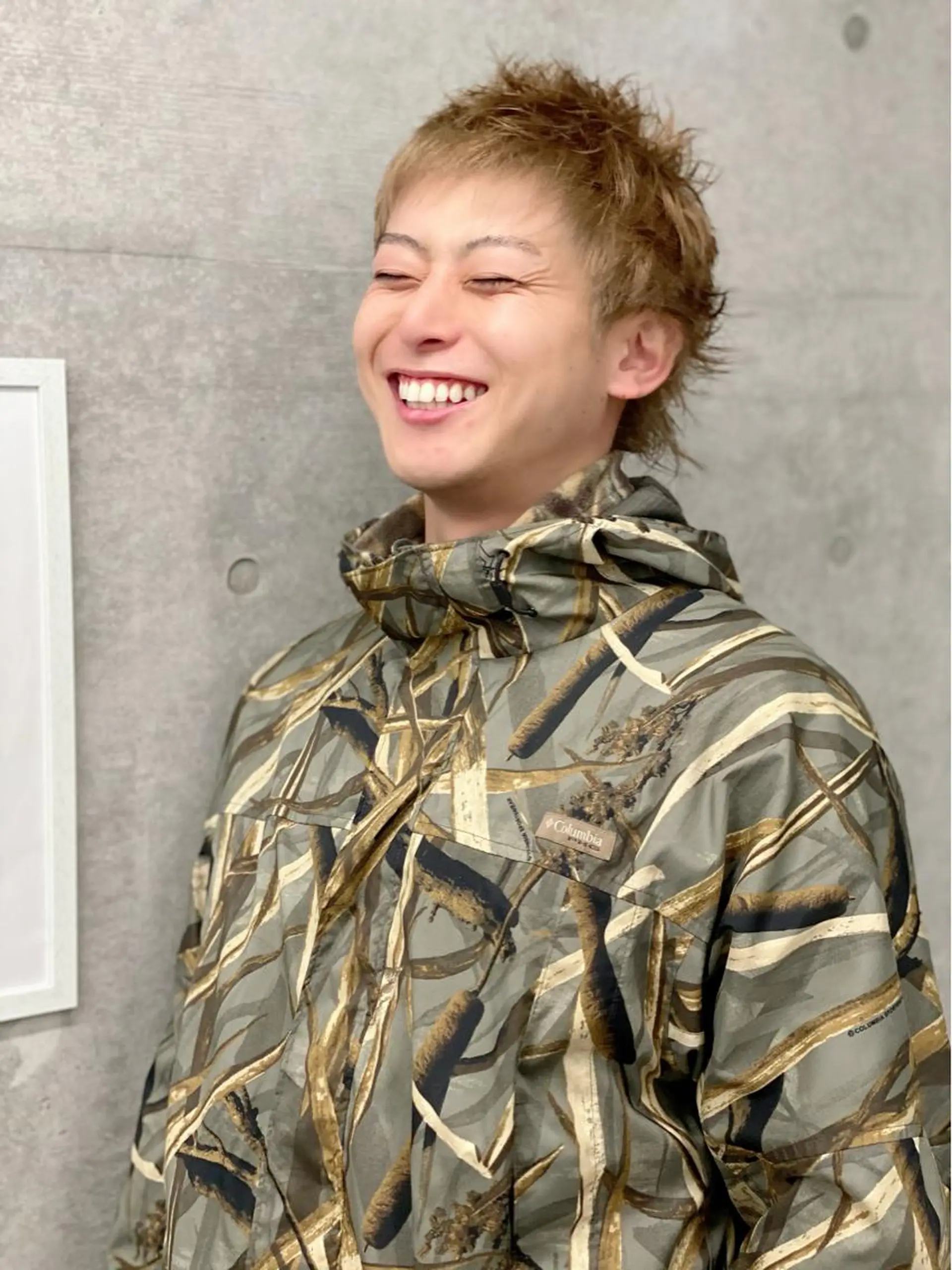 ショート メンズ メンズバレイヤージュ メンズハイライト メンズハイトーン メンズインナーカラー マッシュ 原宿アンリ 山下卓也のヘアスタイル