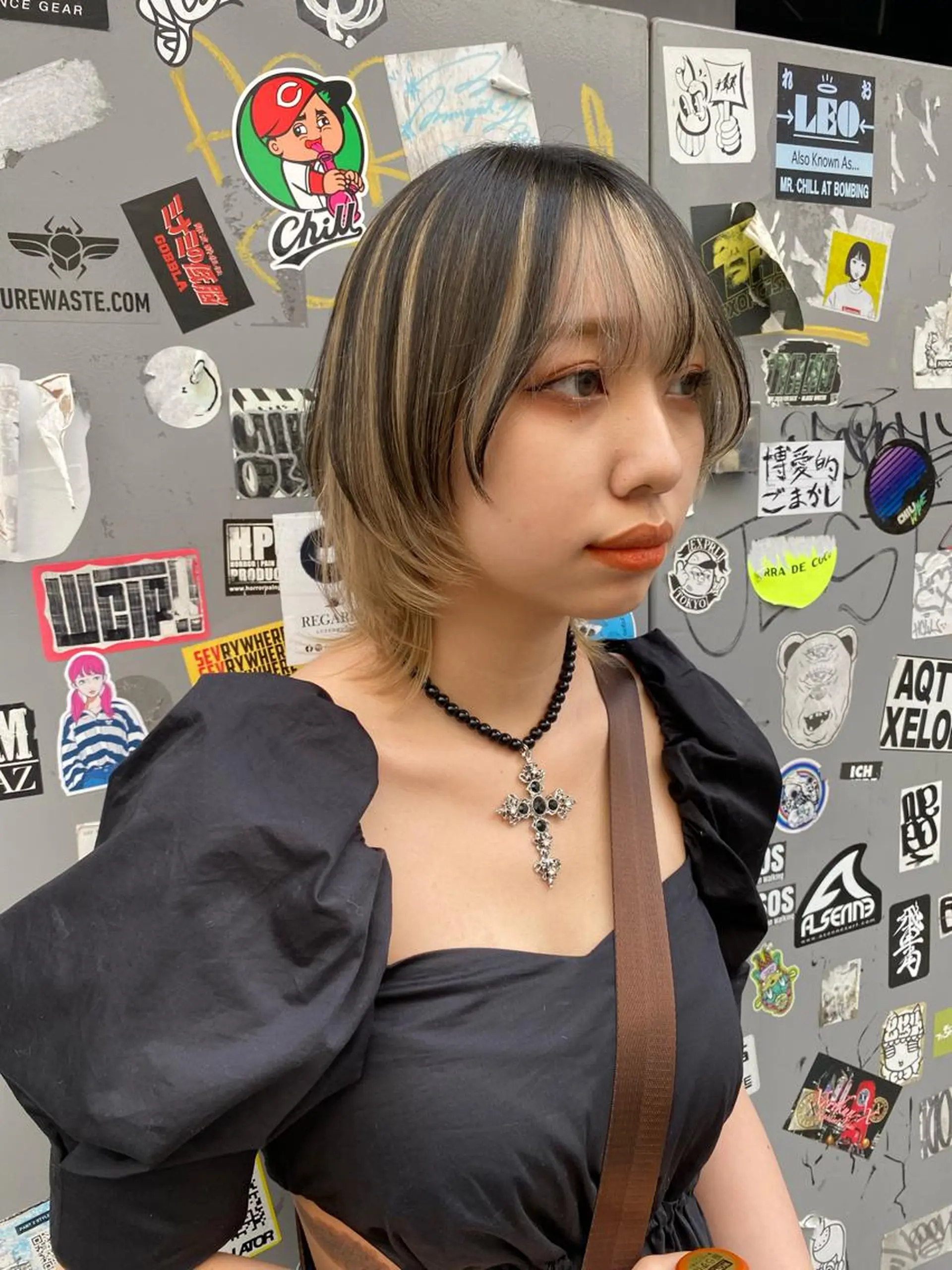 ミディアム カラー インナーカラー ウルフカット 艶髪サラサラカラー 🌈前原健吾のヘアスタイル