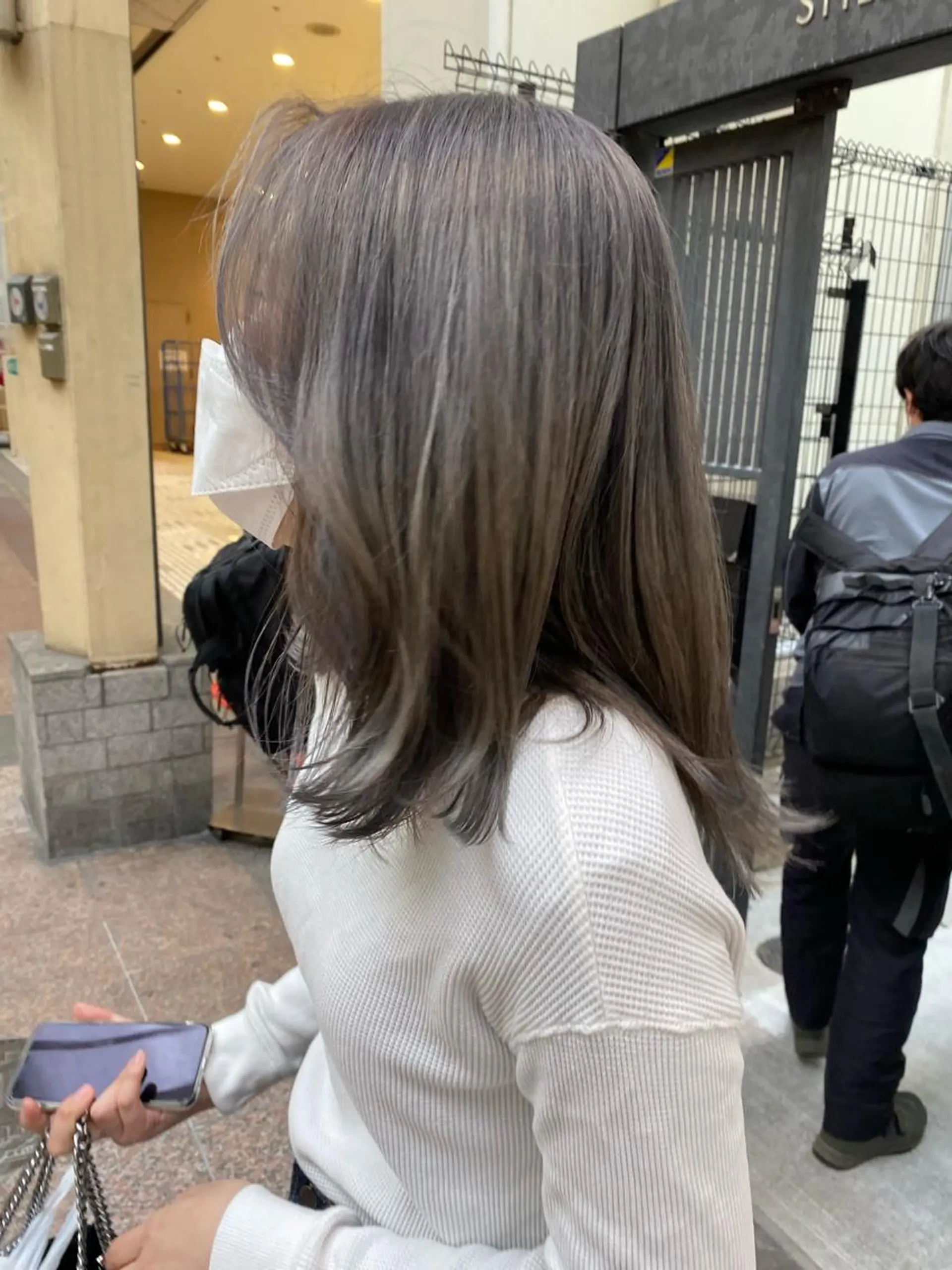 ミディアム 艶髪 森田/嵩士のヘアスタイル