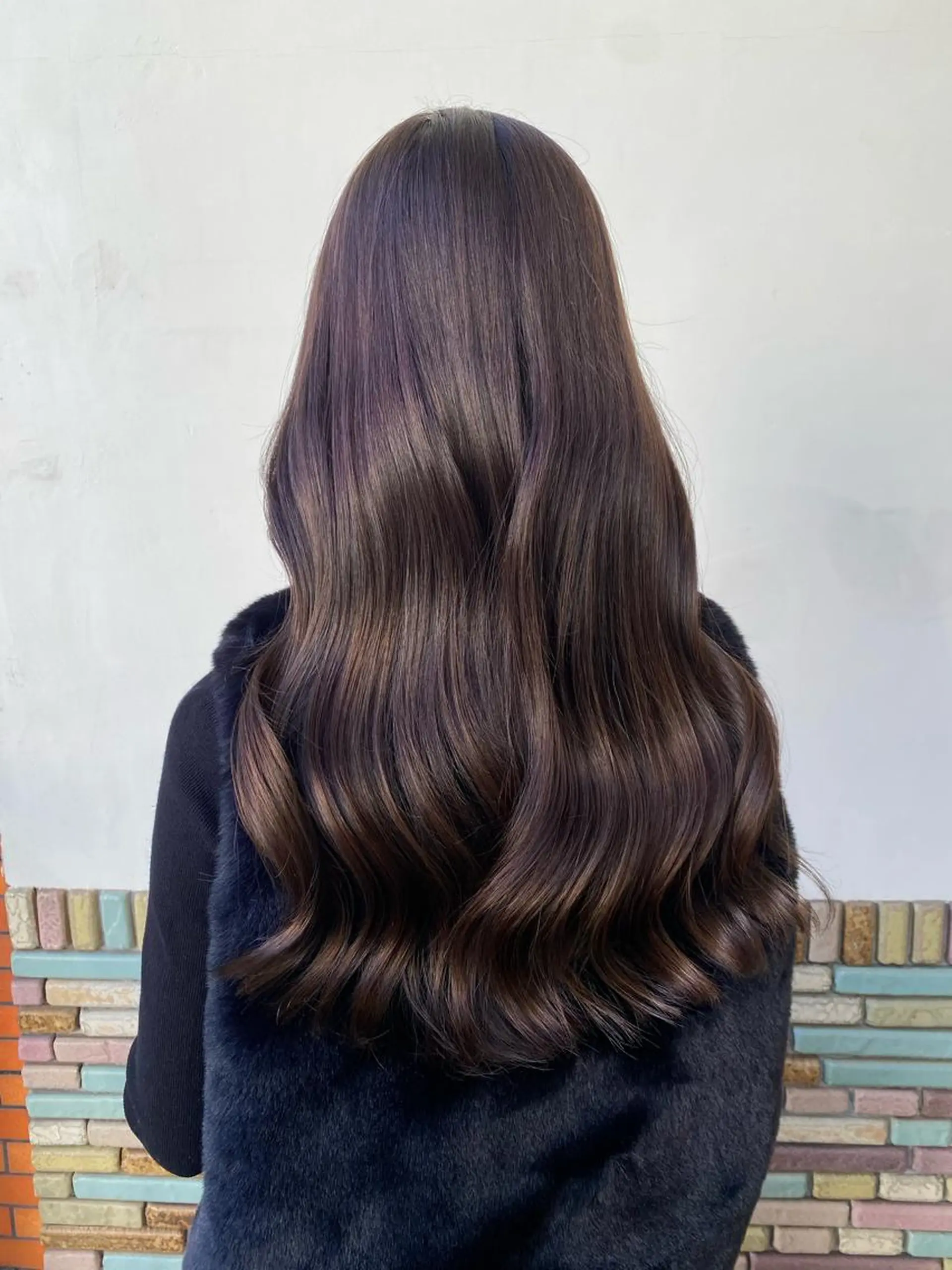 ロング チョコレートブラウン 【艶ヘア】 どうまえのヘアスタイル