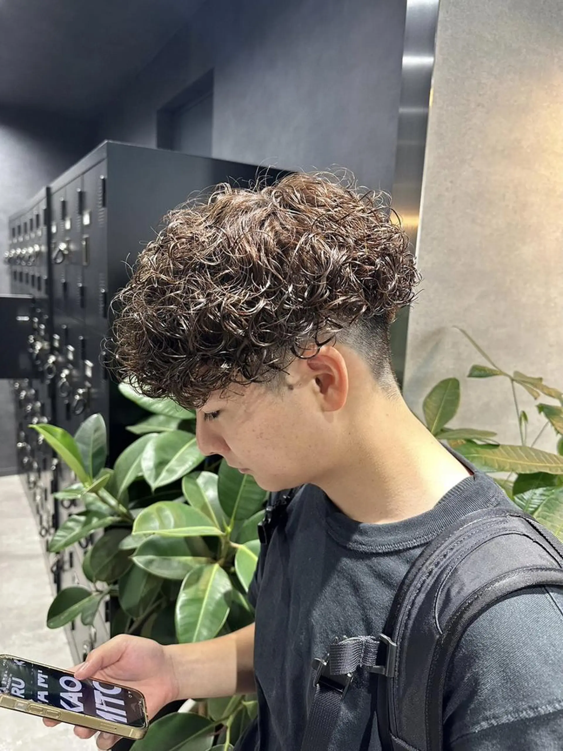 カラー *メンズ専門アカデミ ー🔥BLUCK🏁のヘアスタイル