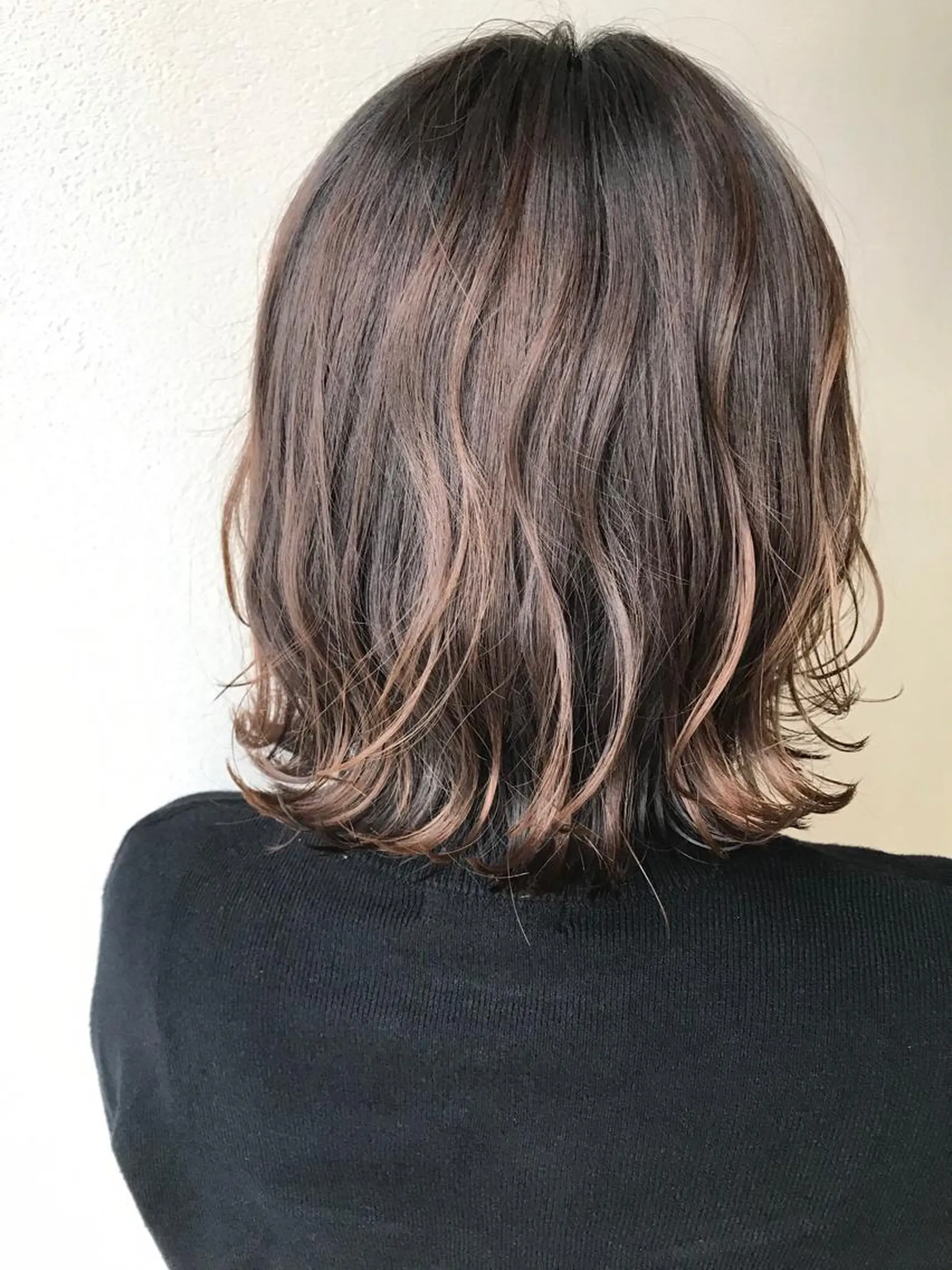 ミディアム 沢田 瞳のヘアスタイル