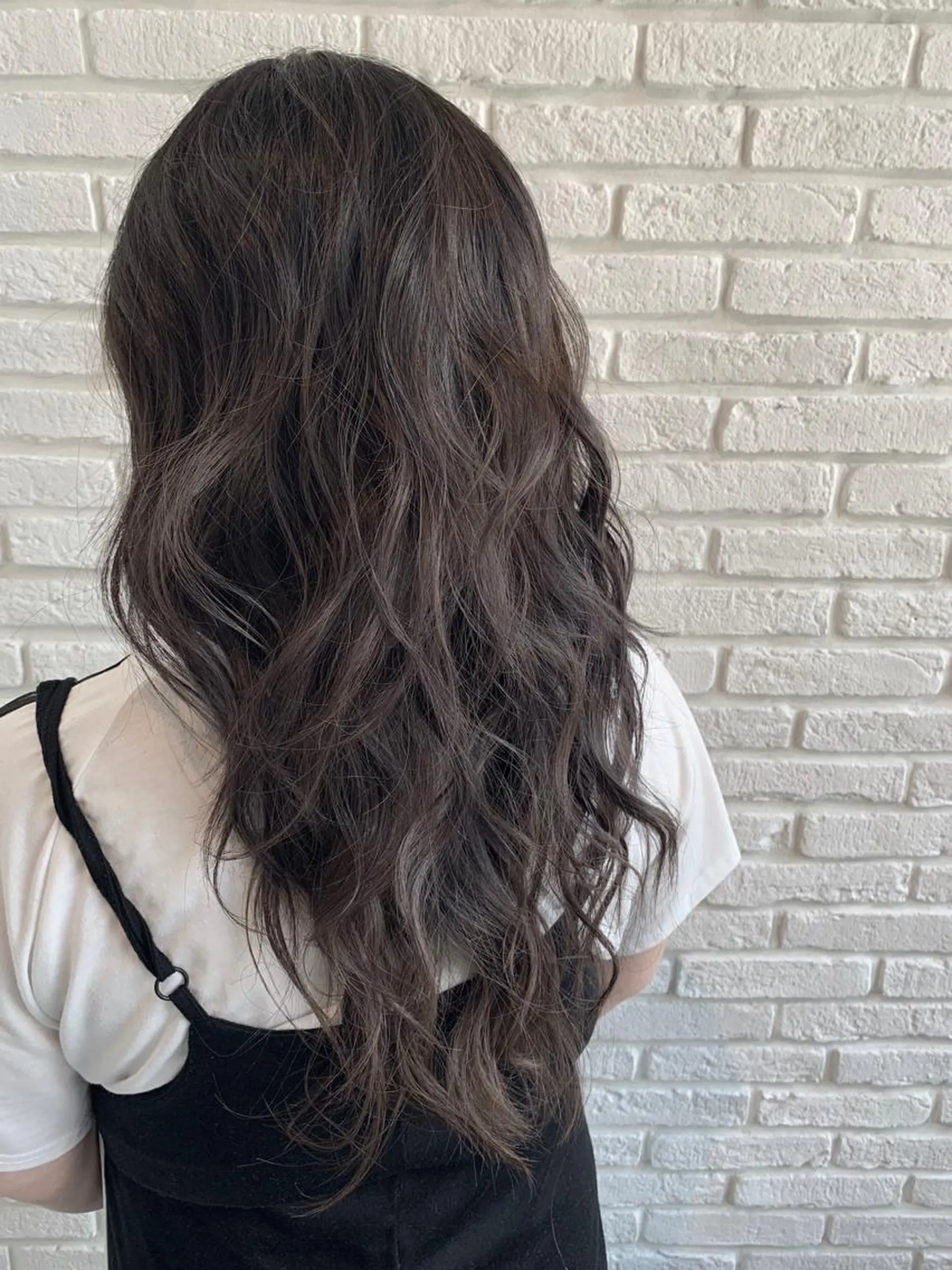 セミロング 福田 美波のヘアスタイル