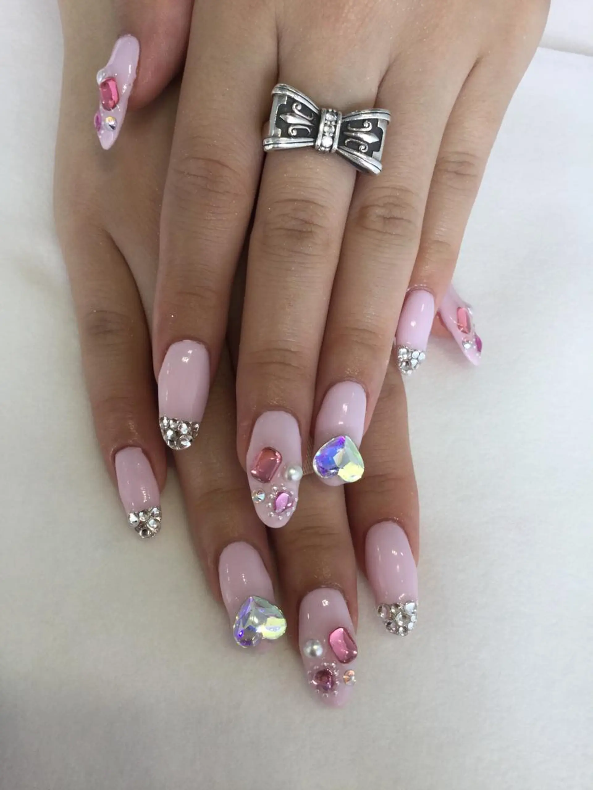 ネイル ハンドネイル 💎🐰 saki. m 🐰💎のネイルデザイン