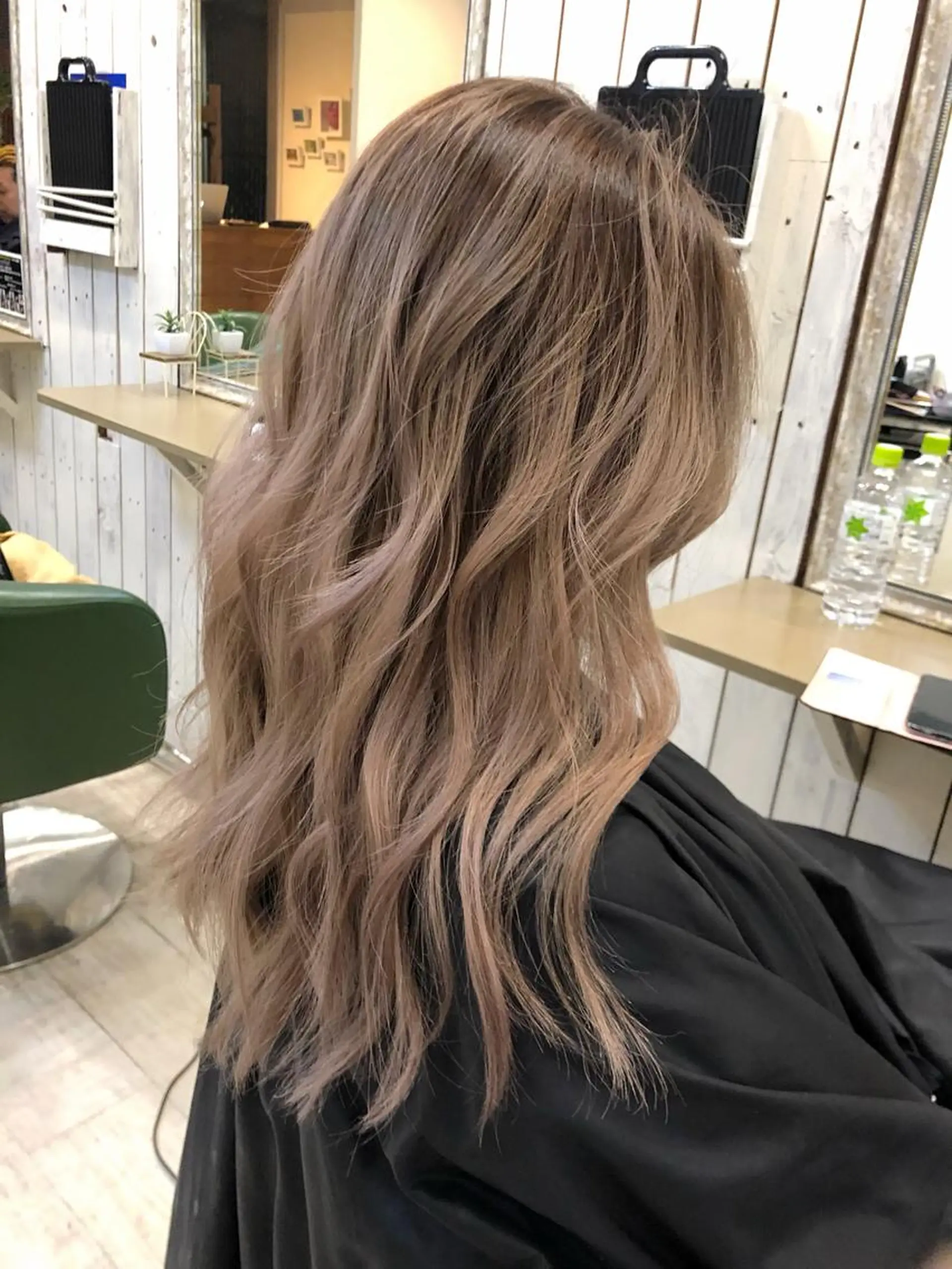 セミロング レイヤーカット カット ヘアカラー 韓国レイヤー外国人風 透明感カラー髪質改善のヘアスタイル