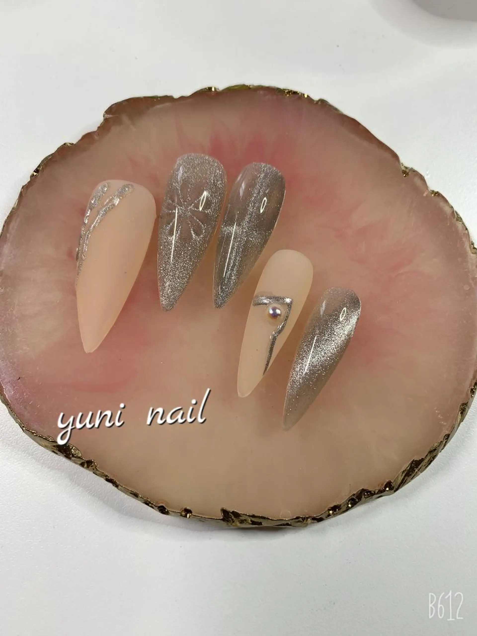 ネイル マグネットネイル yuni所属・Nail salon yuriのネイルデザイン