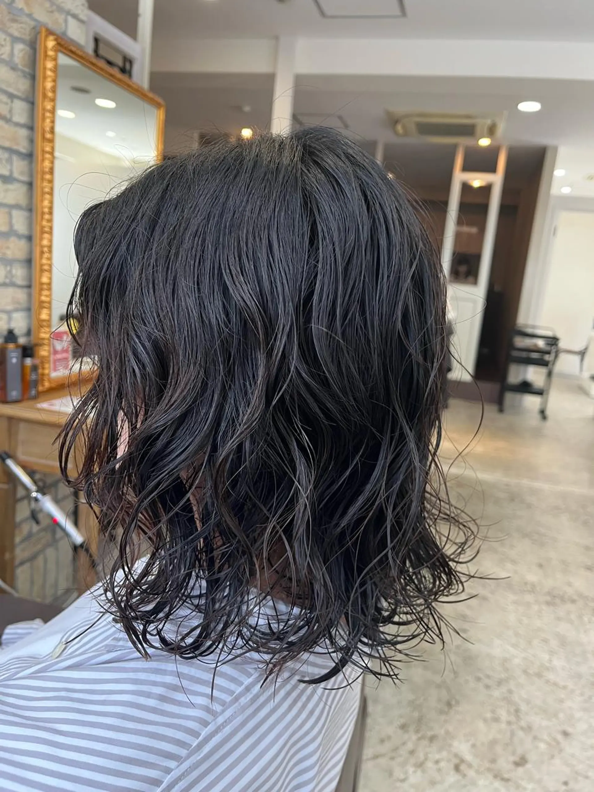 ミディアム カット パーマ ショートスタイル /tomo.のヘアスタイル