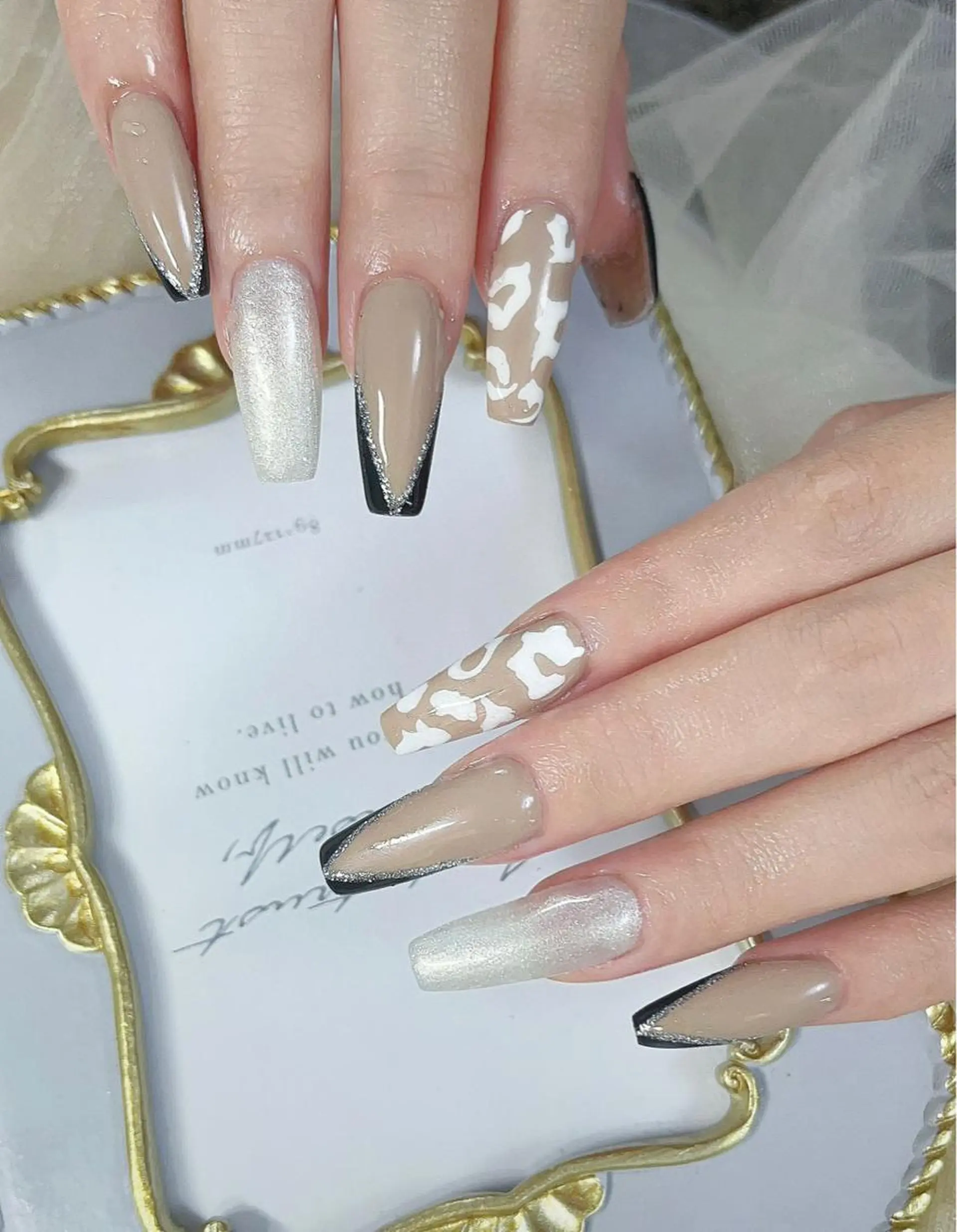 ネイル ハンドネイル Queens ciciのネイルデザイン