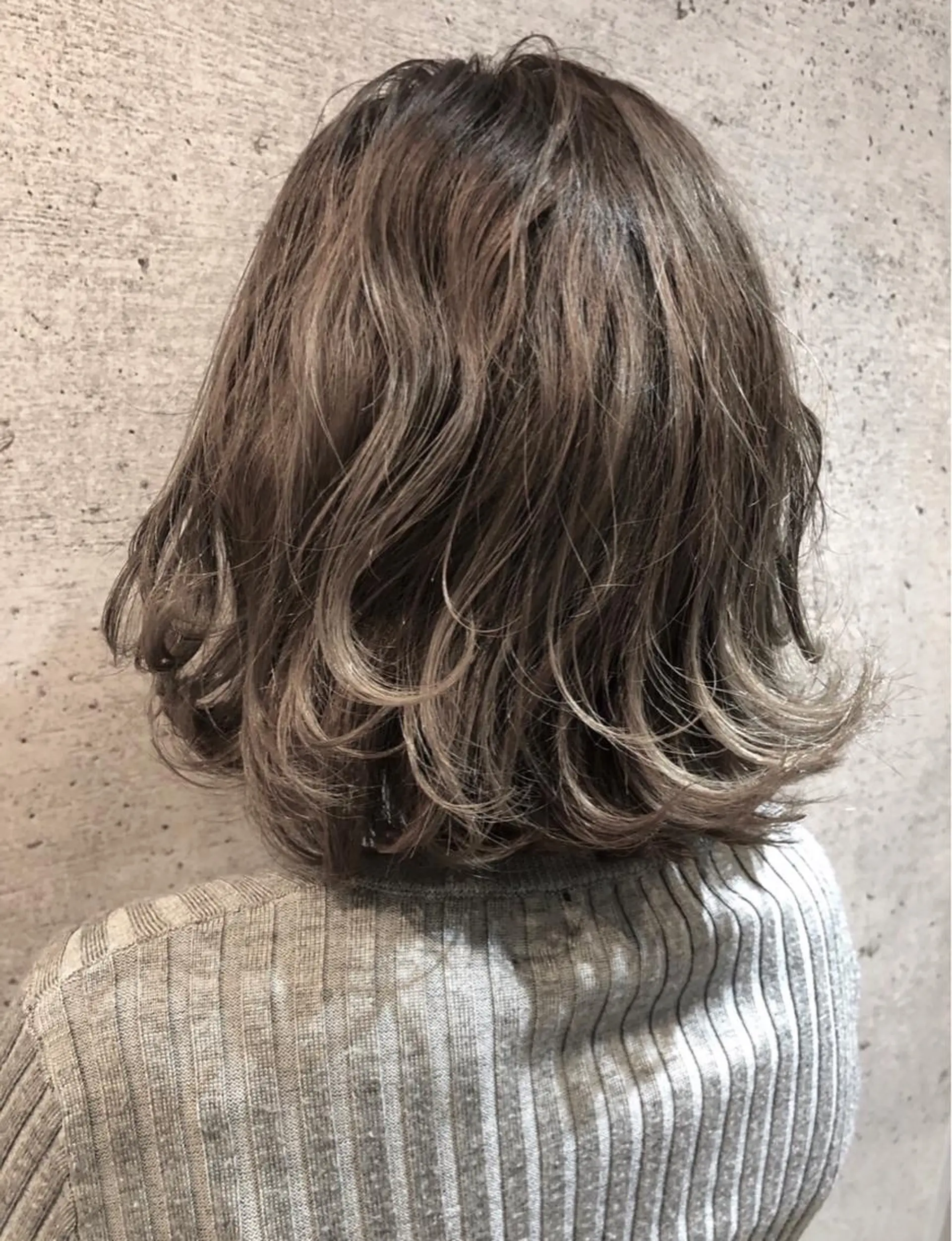 ミディアム カラー 久保 敏之のヘアスタイル