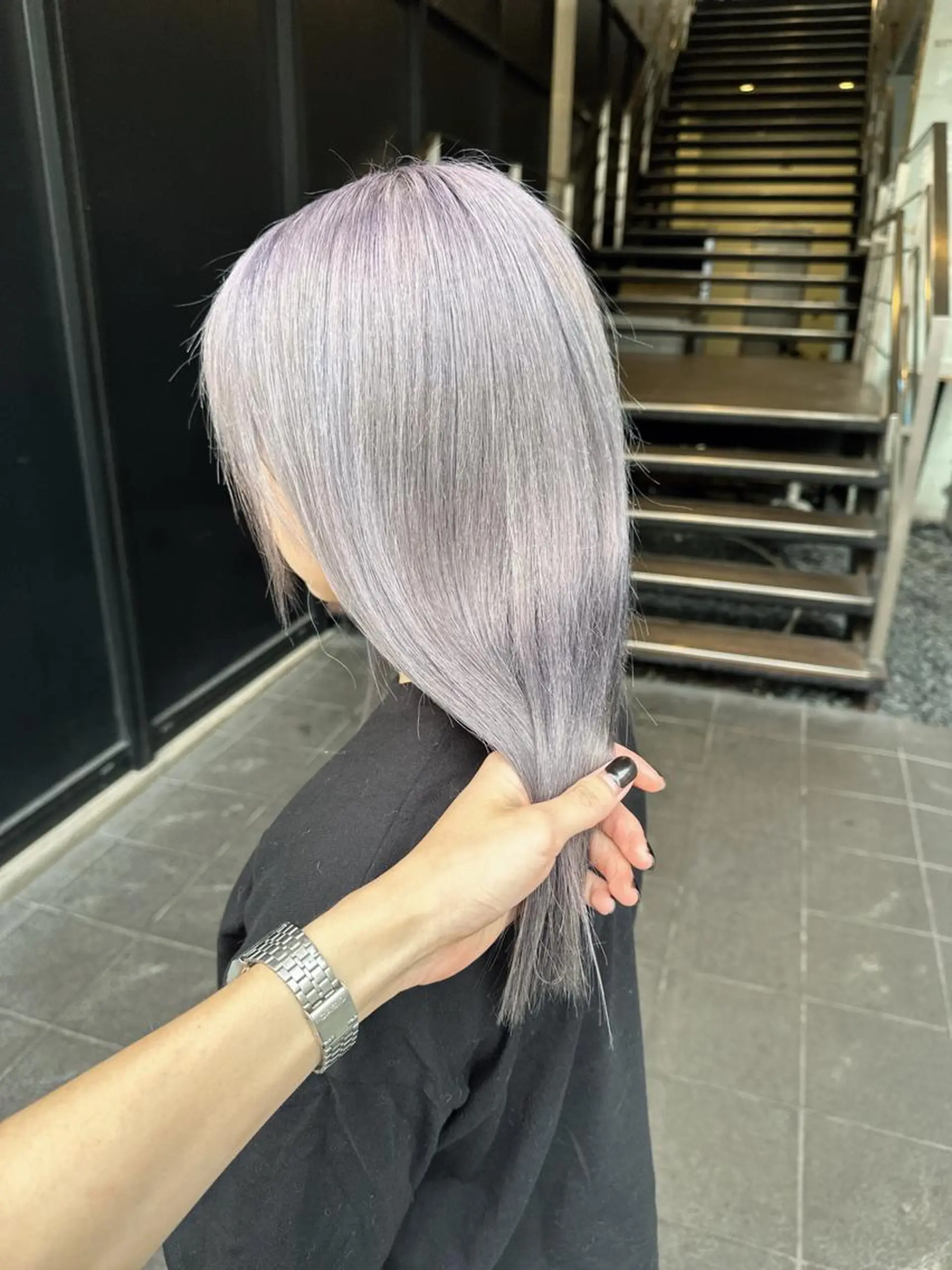 セミロング カラー ヘアアレンジ yuuto🌈 透明感カラーのヘアスタイル