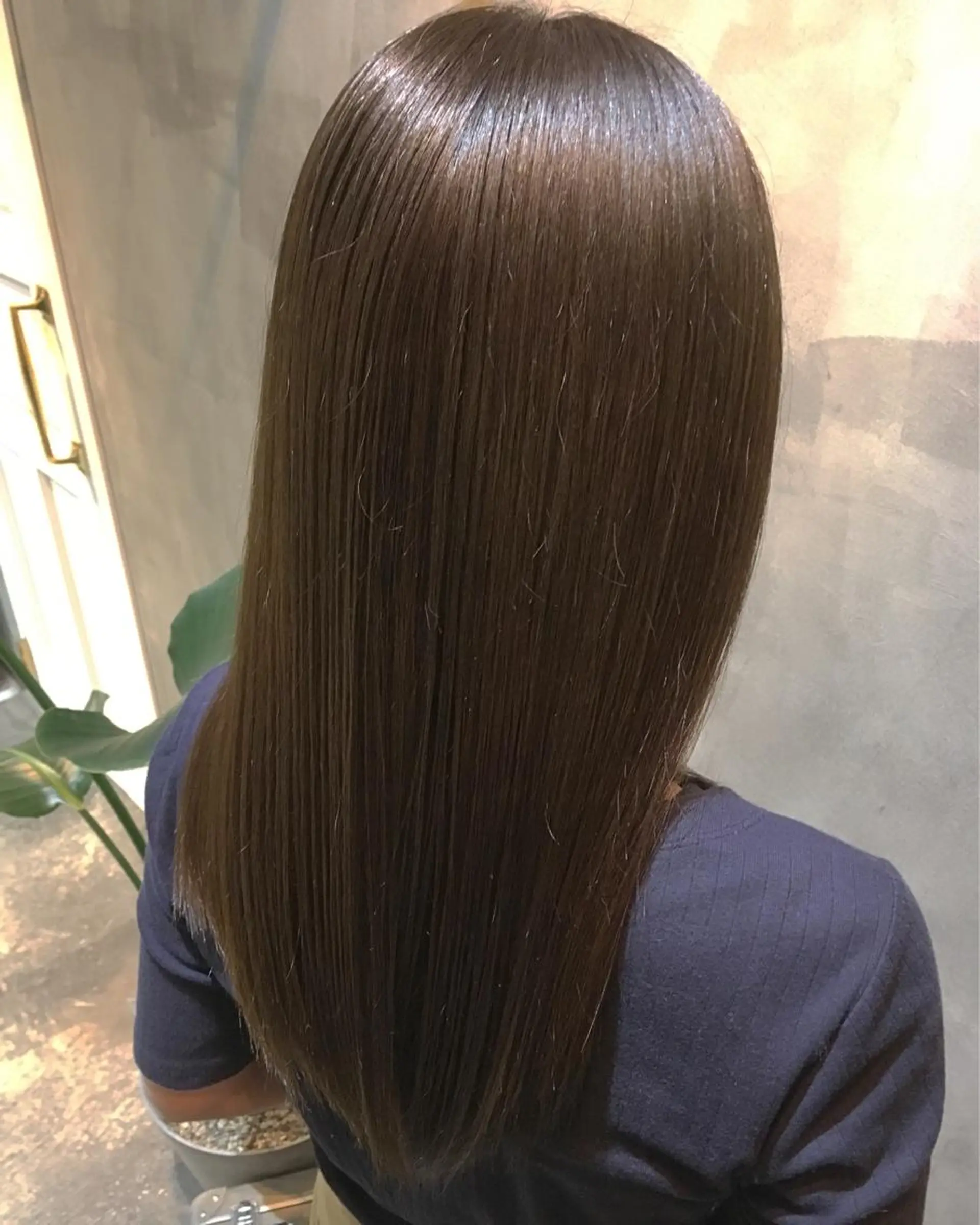 ロング カラー グレージュ イルミナカラー トリートメント カット トリートメント Mogami Kengoのヘアスタイル