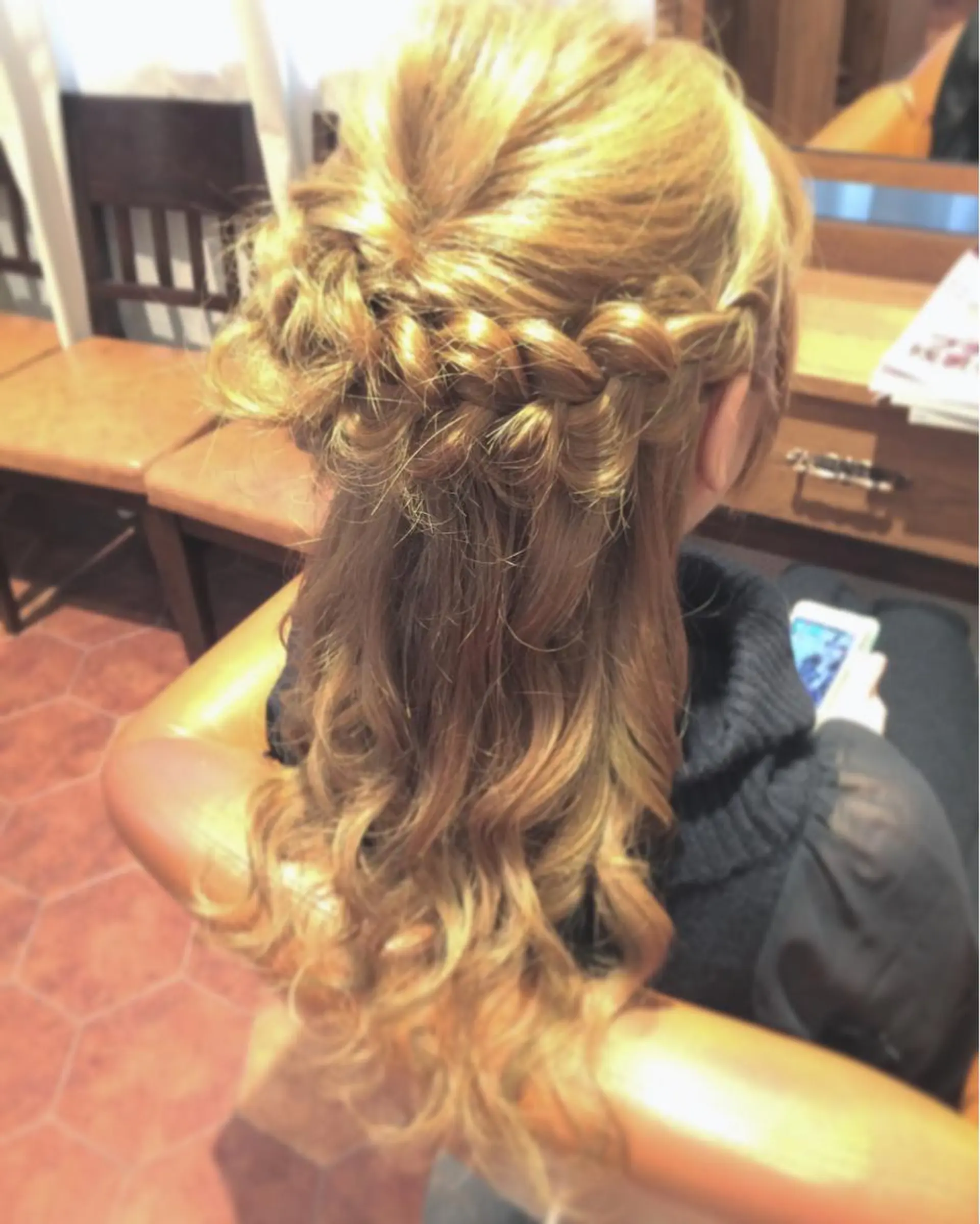 ロング カラー ヘアアレンジ ハーフアップ kazufumi ..のヘアスタイル