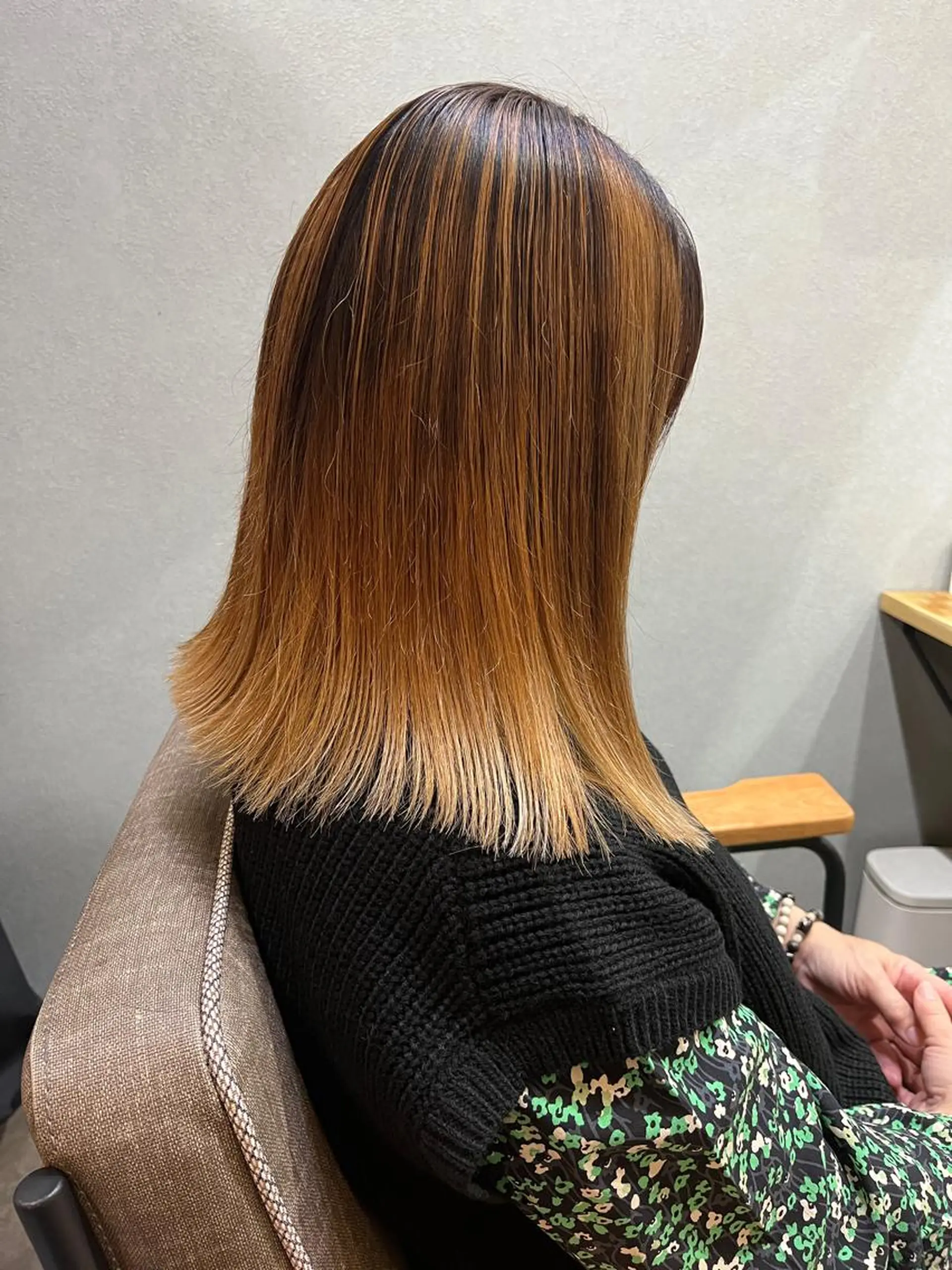 ミディアム カラー パーマ ヘアアレンジ メンズ キッズ ネイル マツエク・マツパ アイブロウ メンズブリーチ メンズハイライト メンズインナーカラー メンズ韓国風 ブリーチ カット 久木原 ゆりのヘアスタイル