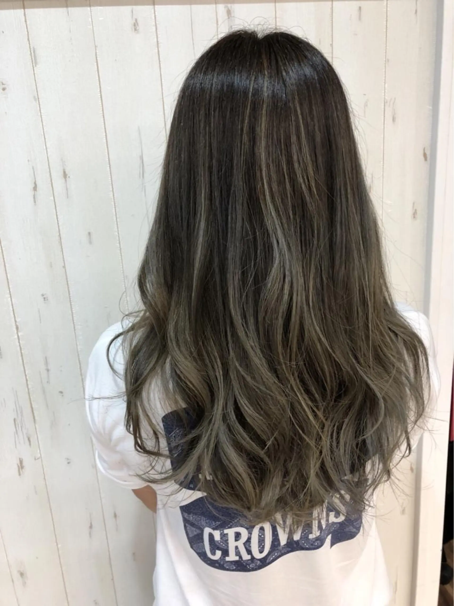 ロング カラー ヘアアレンジ カット ヘアカラー トリートメント ヘアセット メンズ人気NO,1 Genieジーニーのヘアスタイル
