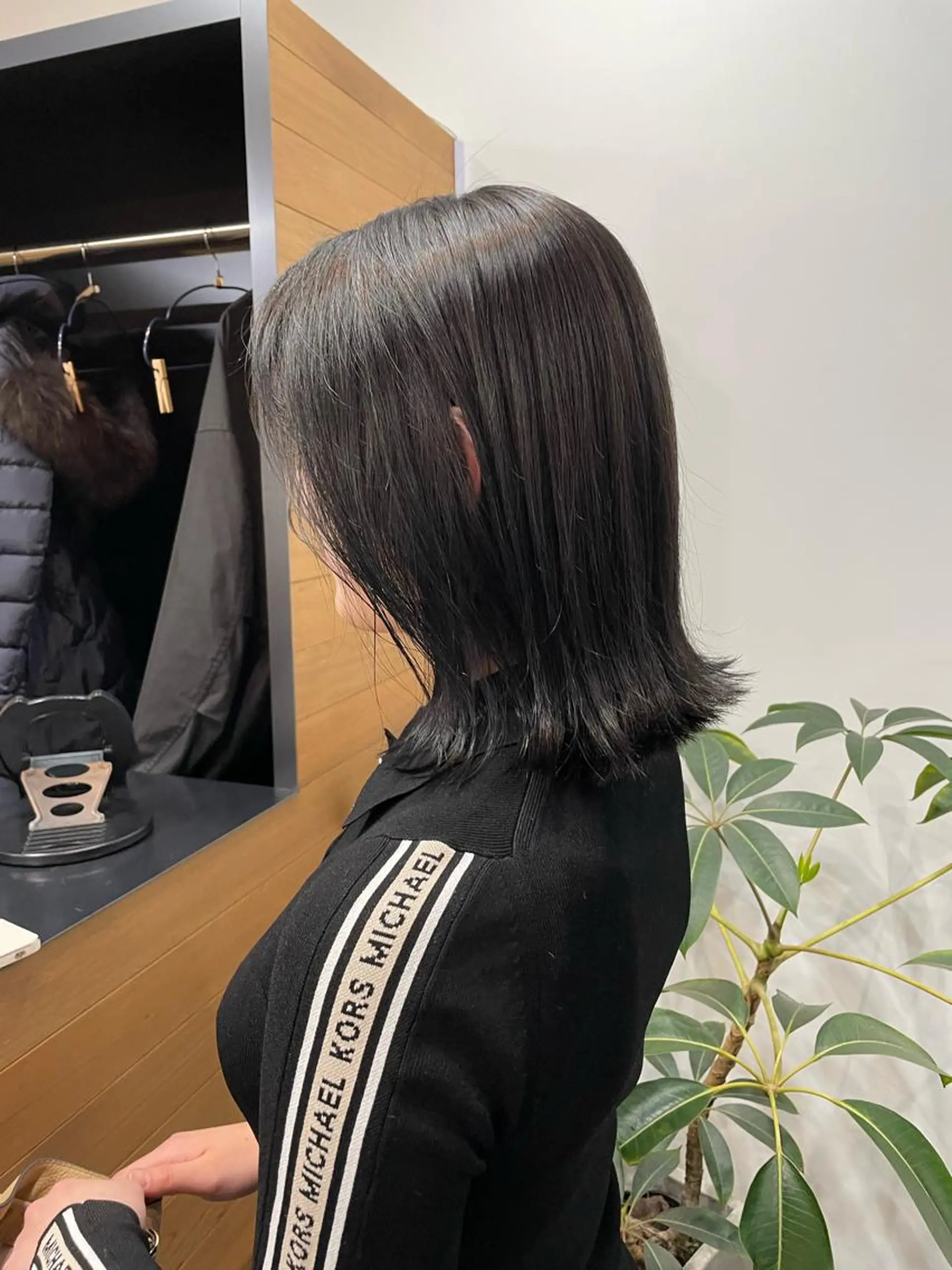 ミディアム カラー カット トリートメント ミルクティー× グレージュMOMOのヘアスタイル