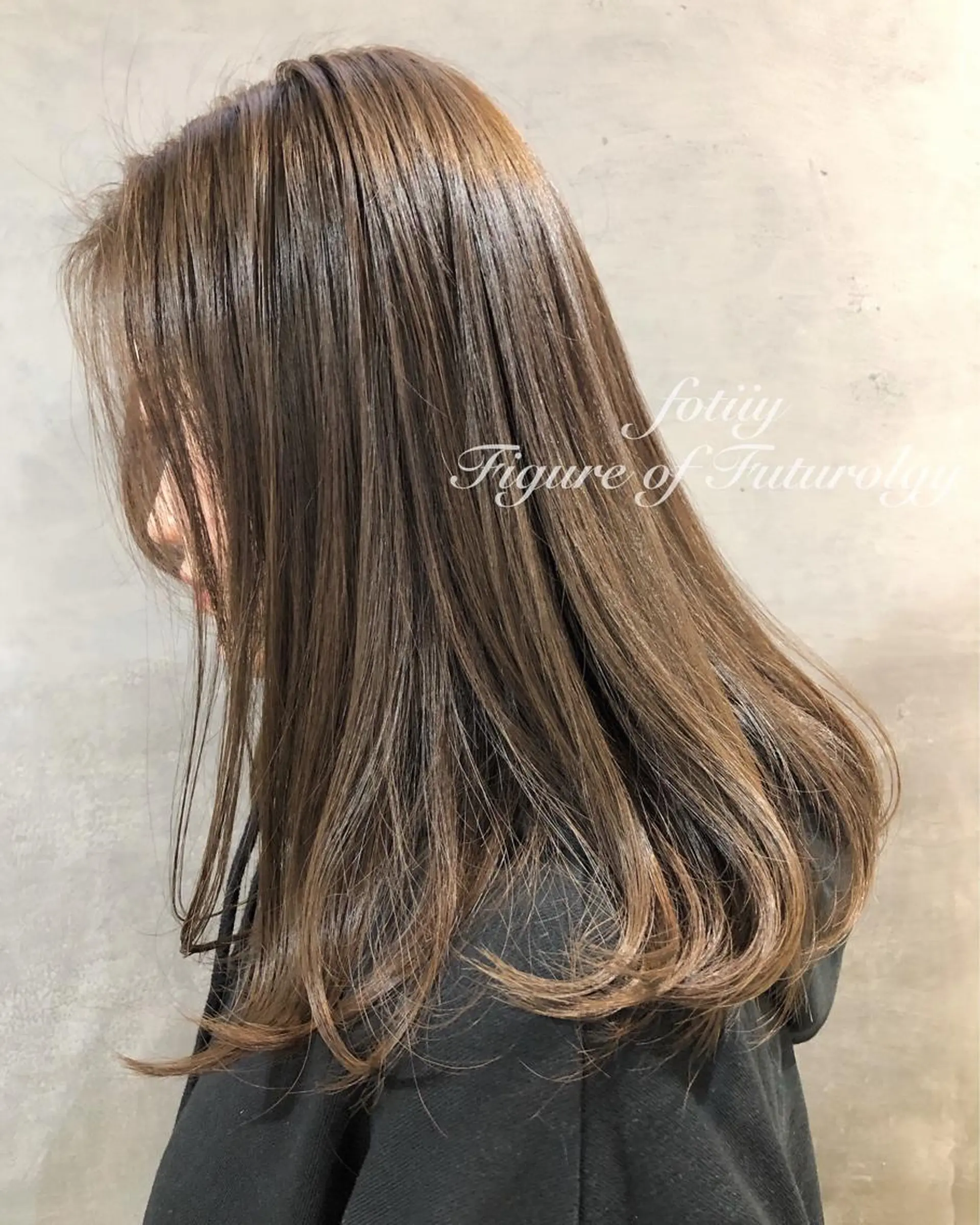 セミロング カラー グレージュ カット ヘアカラー 縮毛矯正 ツキノキ ミナのヘアスタイル
