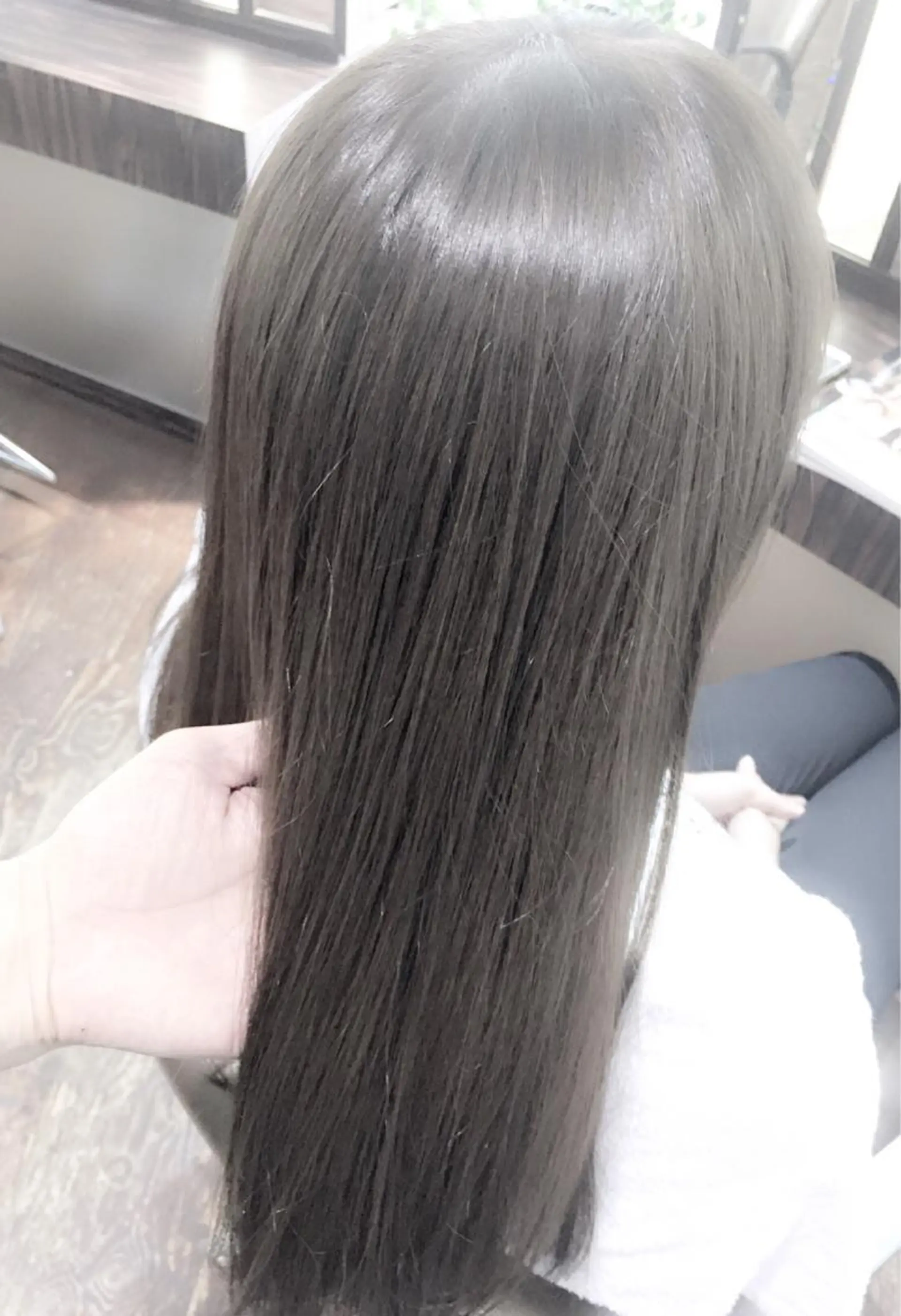 カラー ブリーチ グレージュ ブリーチなしカラー ヘアカラー トリートメント ヘッドスパ グレージュ/髪質改善 Yamato.hのヘアスタイル