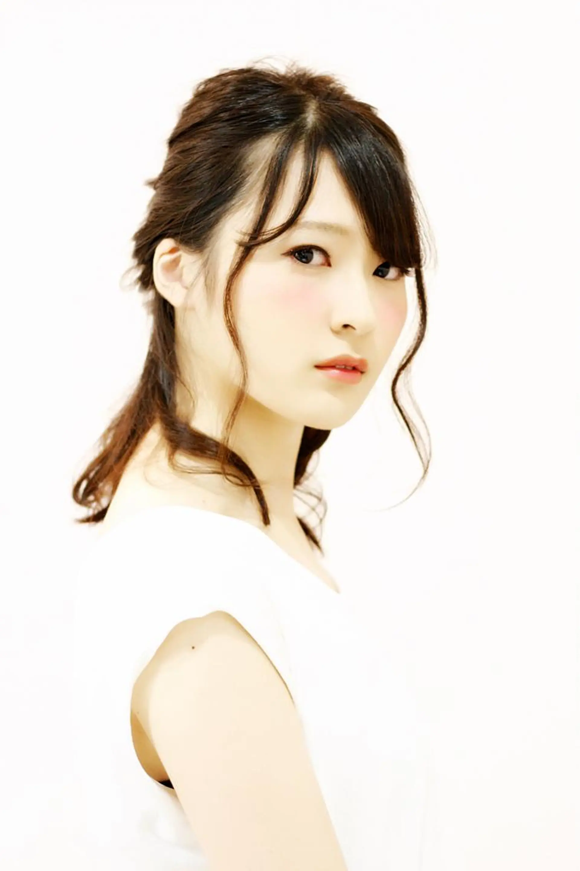 ヘアアレンジ おくれ毛 松木 信也のヘアスタイル