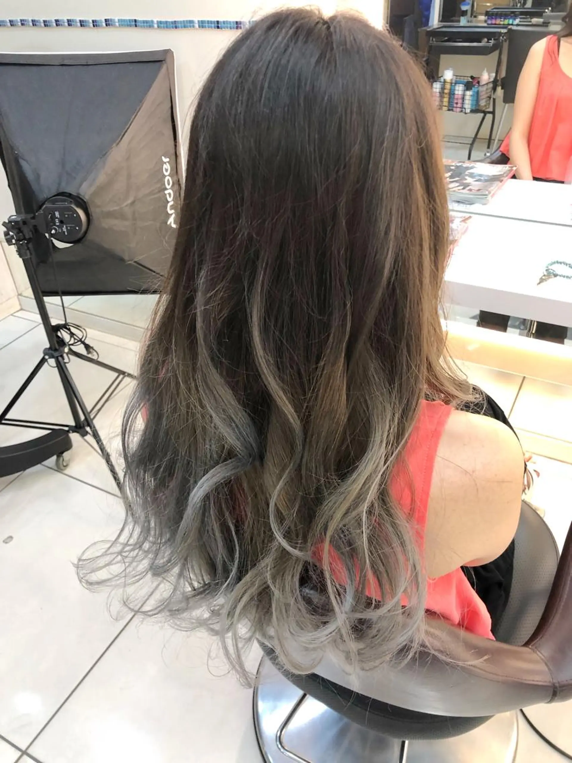 ロング カラー グラデーションカラー カット ヘアカラー トリートメント 髪質改善/美髪矯 正ヤマモトハルキのヘアスタイル
