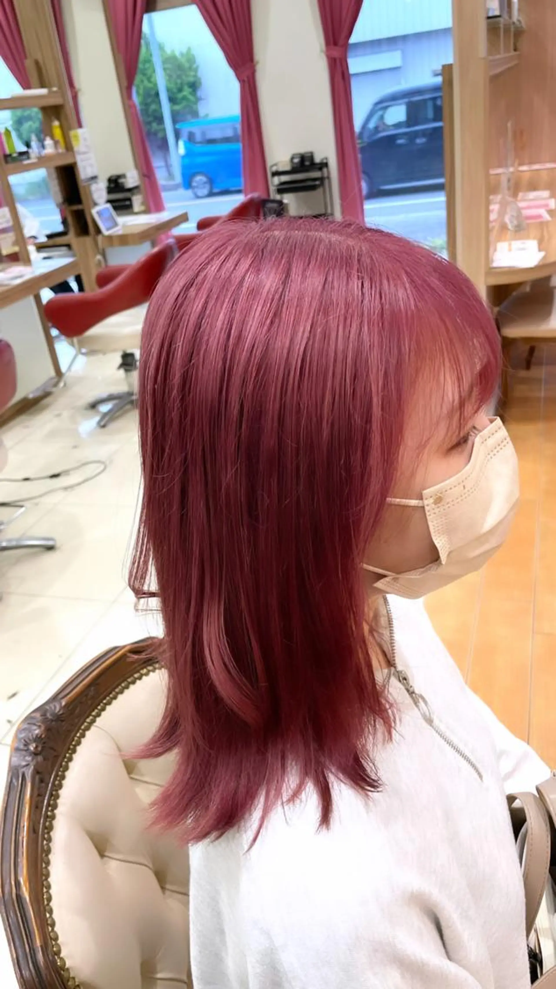 ミディアム カラー ブリーチ ピンクカラー Coup   滝田 聡のヘアスタイル