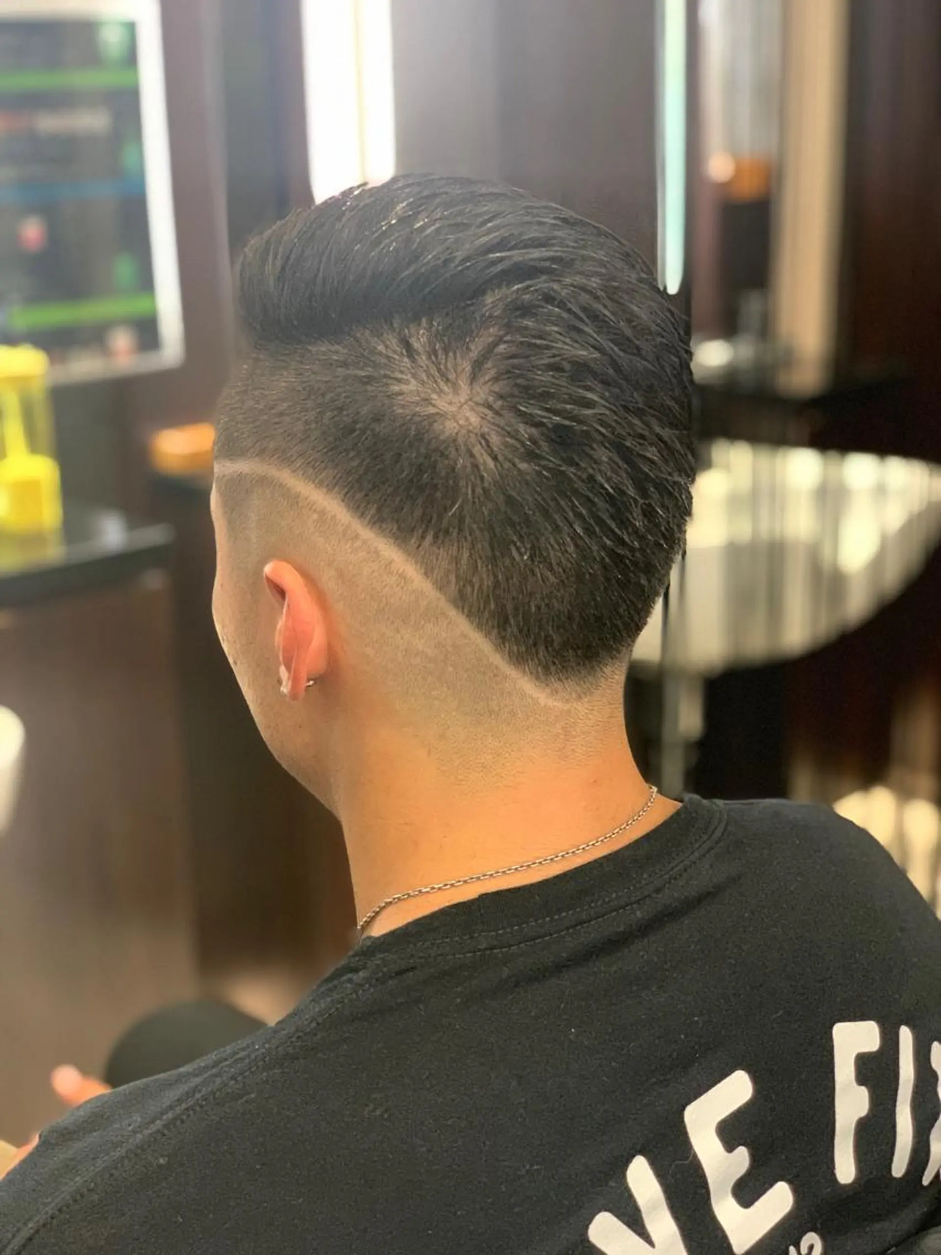 ショート メンズ フェードカット 渡邊 絢のヘアスタイル