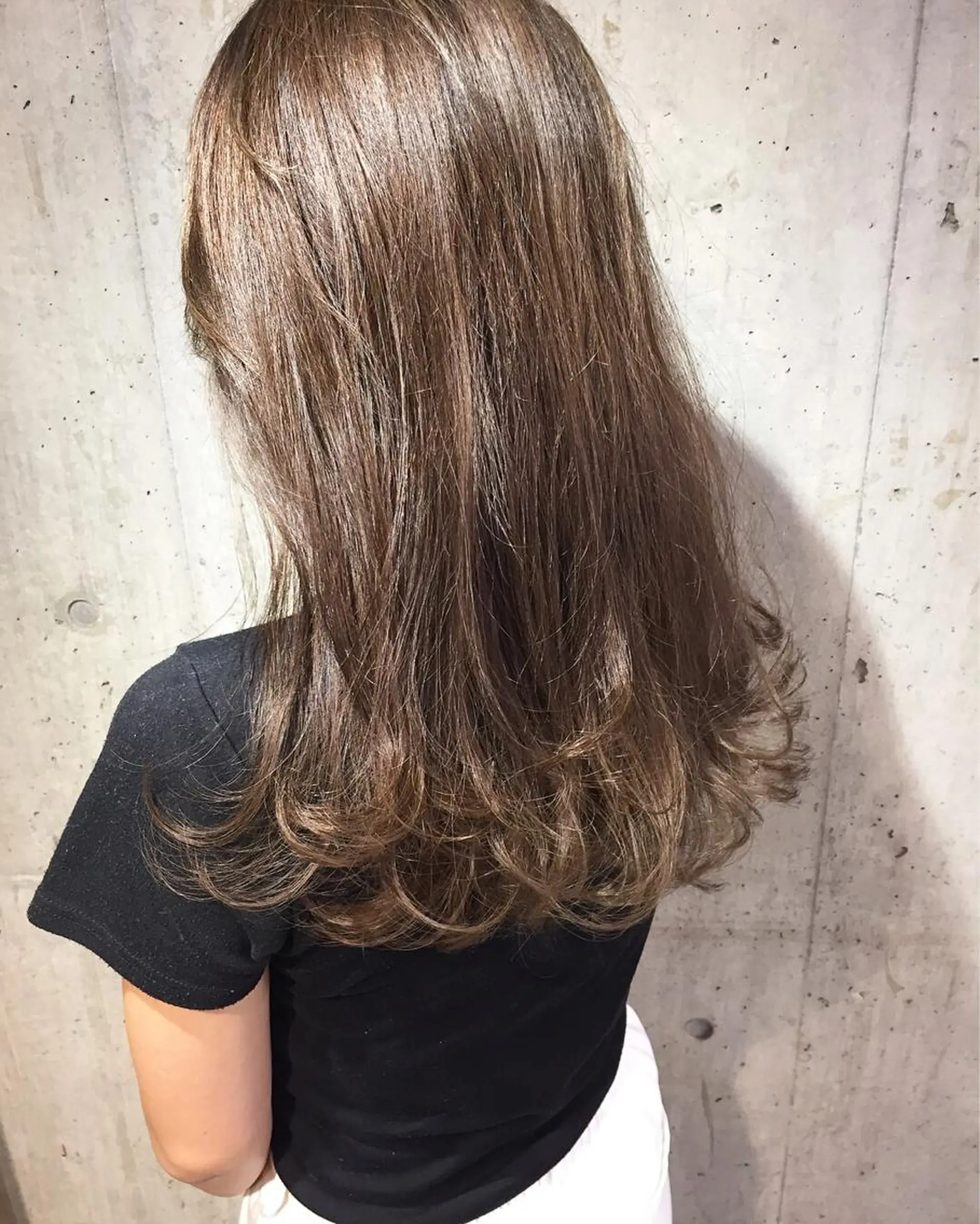 セミロング カラー パーマ ヘアアレンジ メンズ キッズ ネイル マツエク・マツパ グレージュ 韓国風×透明感カラー 髪質改善オタベシンヤのヘアスタイル