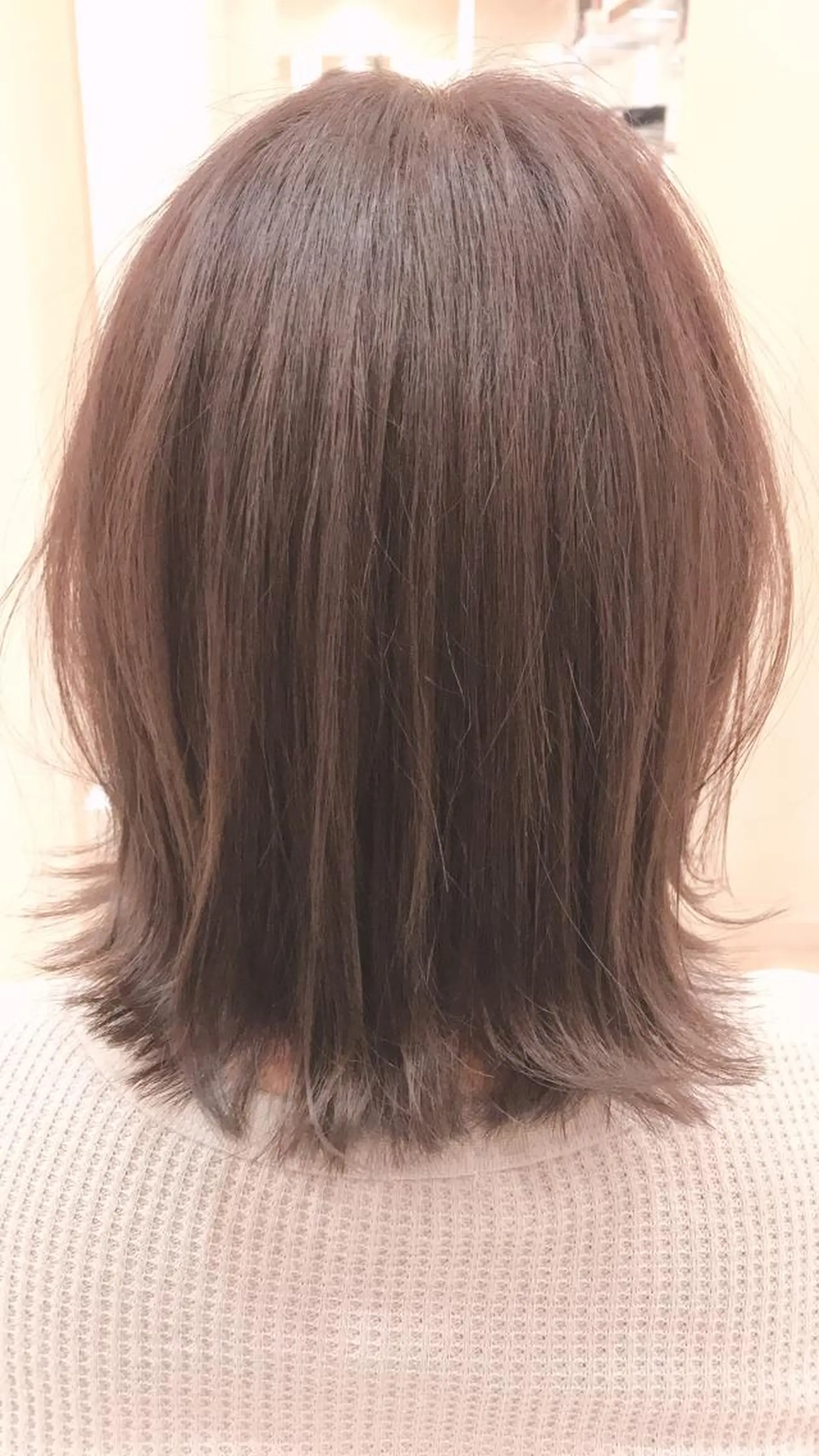 ミディアム 斎藤 彩香のヘアスタイル