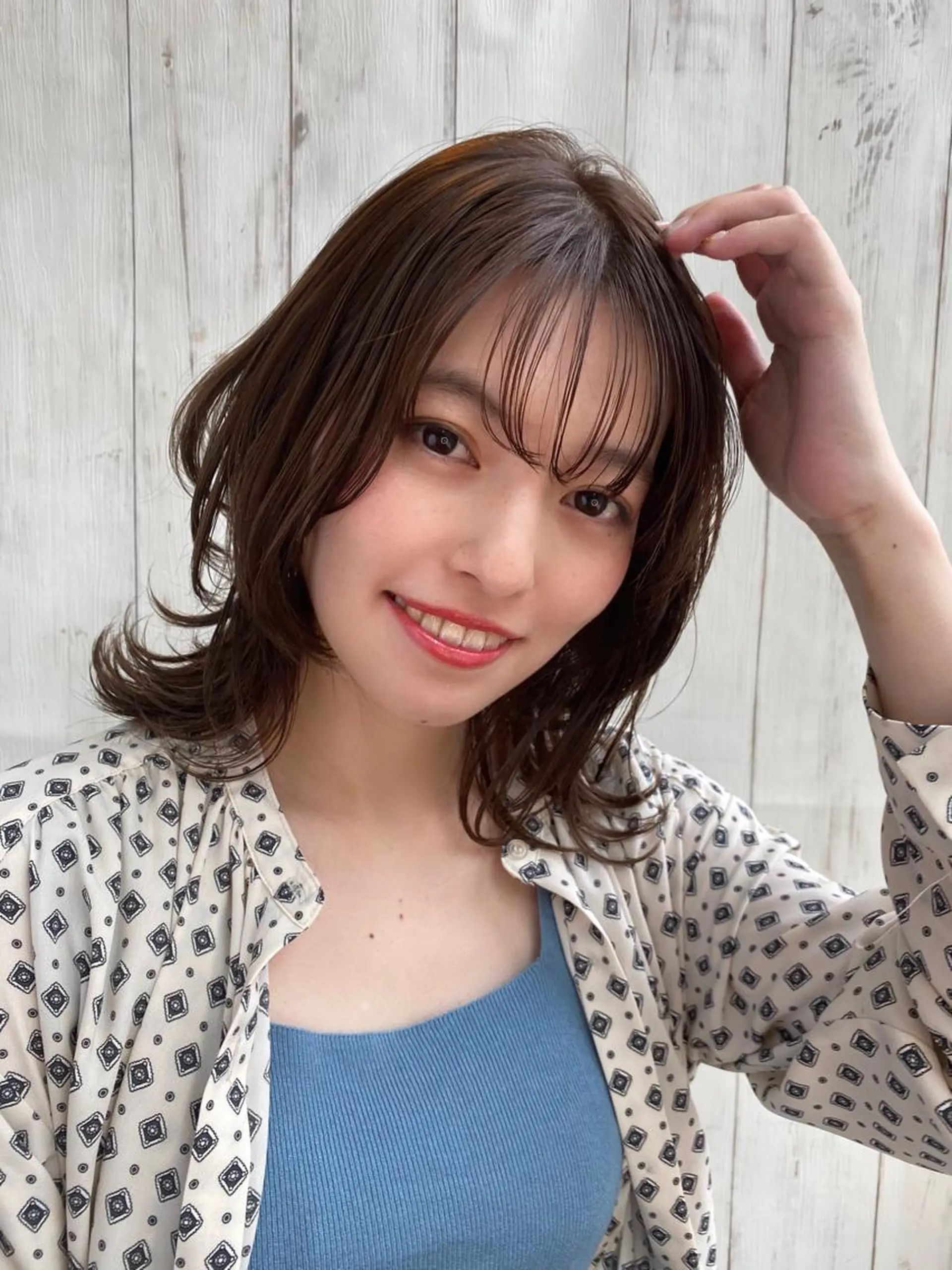 ミディアム カット ヘアカラー トリートメント ヒラヤマ ユウスケのヘアスタイル