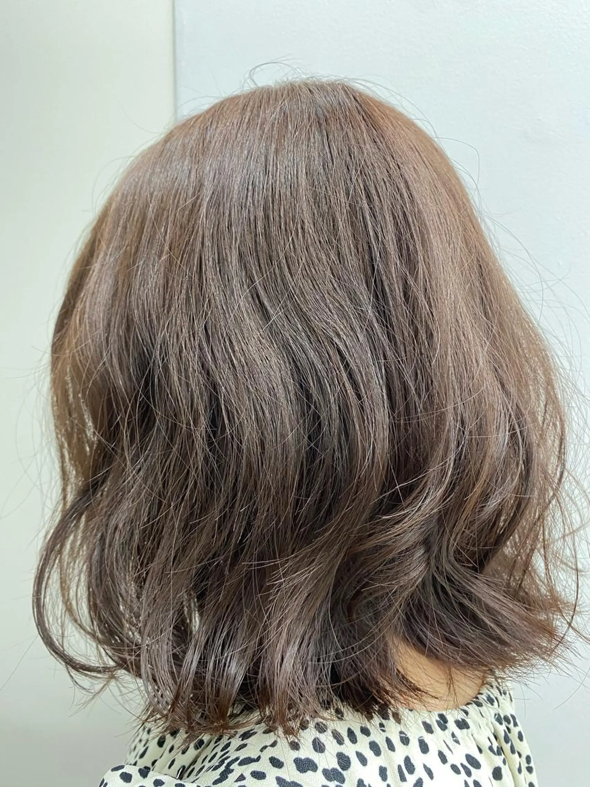 ミディアム カラー ブリーチ ブリーチなしカラー オレンジ ハイレイヤー/顔周り /レイヤーカットのヘアスタイル