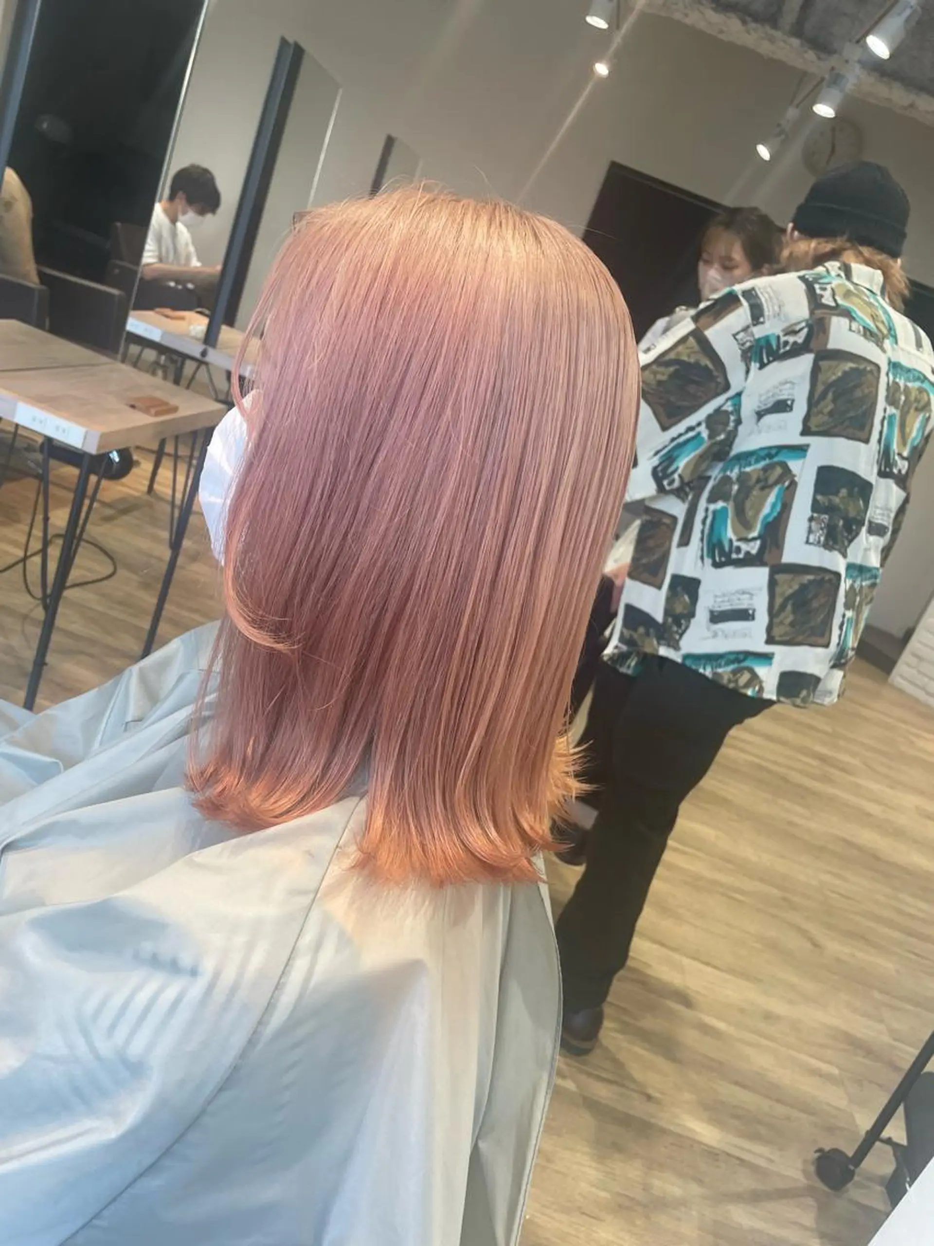 セミロング 前田 菜奈子のヘアスタイル