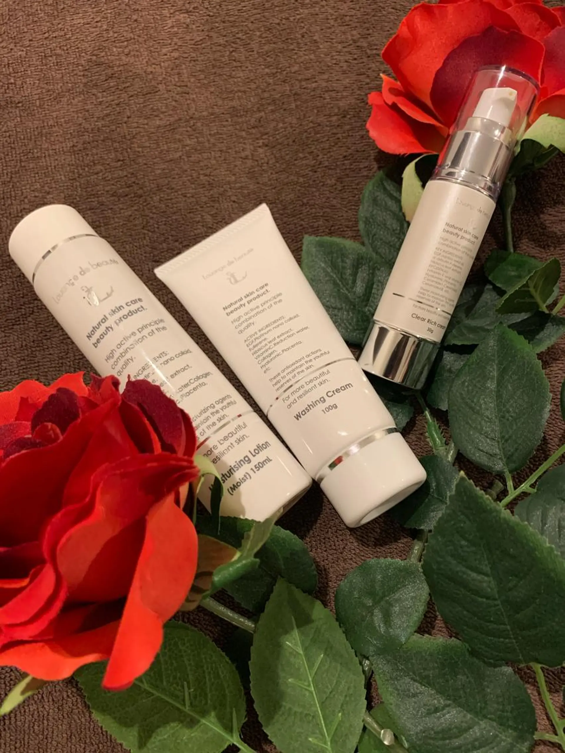 ミディアム カラー パーマ ヘアアレンジ メンズ キッズ ネイル マツエク・マツパ 脱毛 Renatus 脱毛/美肌/眉/痩身のエステ・リラクイメージ