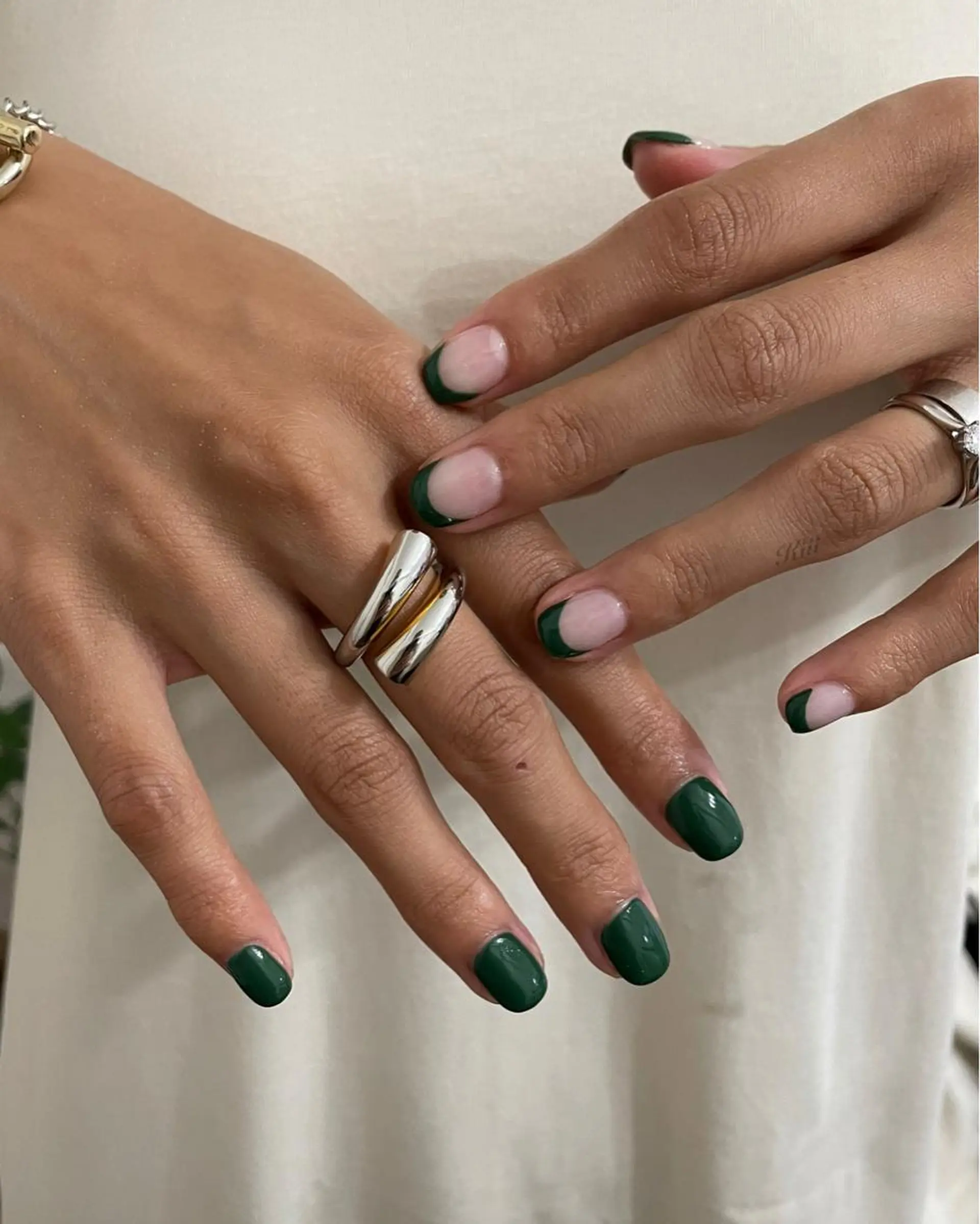 ネイル フレンチネイル ハンドネイル フットネイル kiii.__ ✴︎*のネイルデザイン