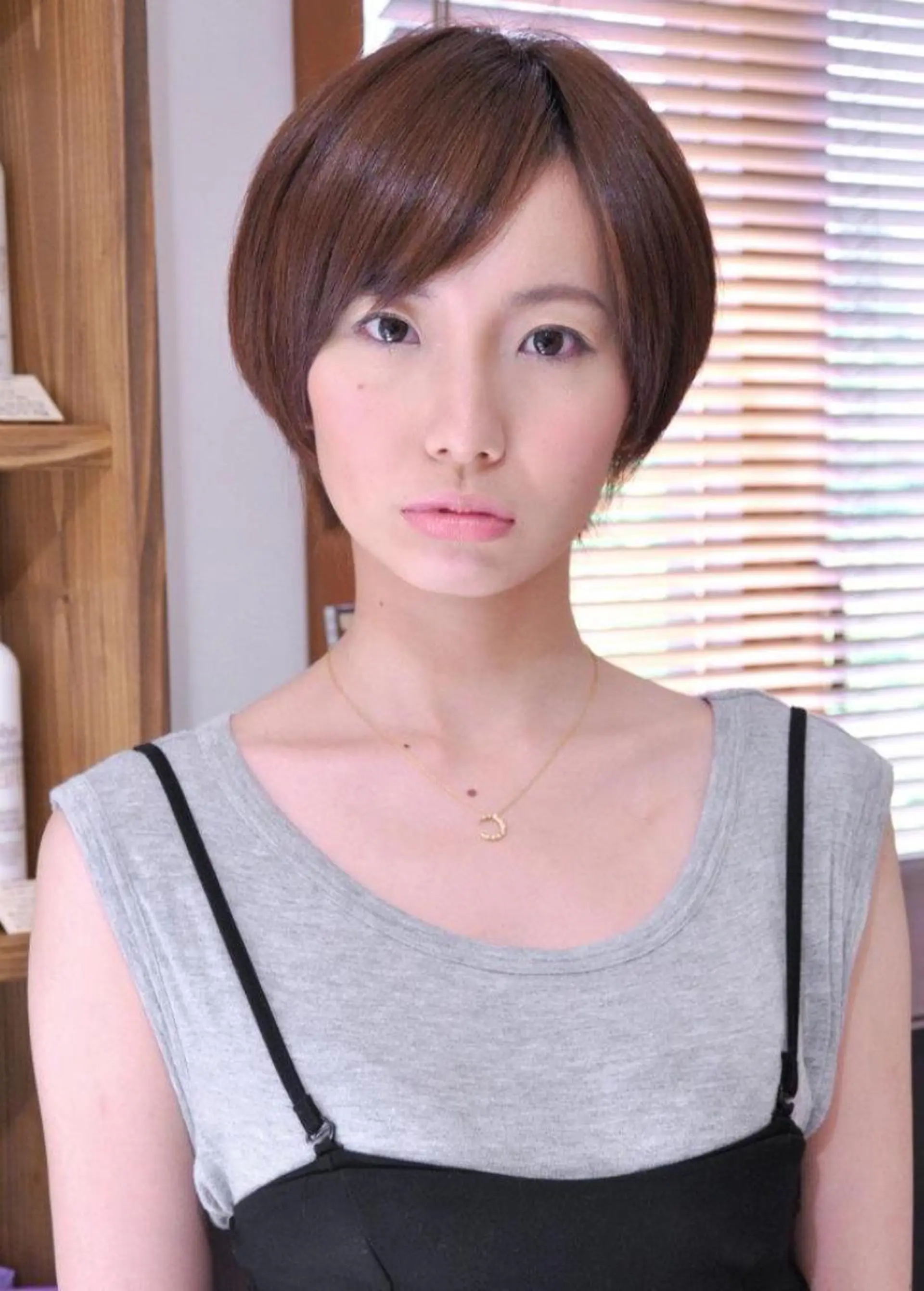 ショート カラー カット 大西 カズマのヘアスタイル