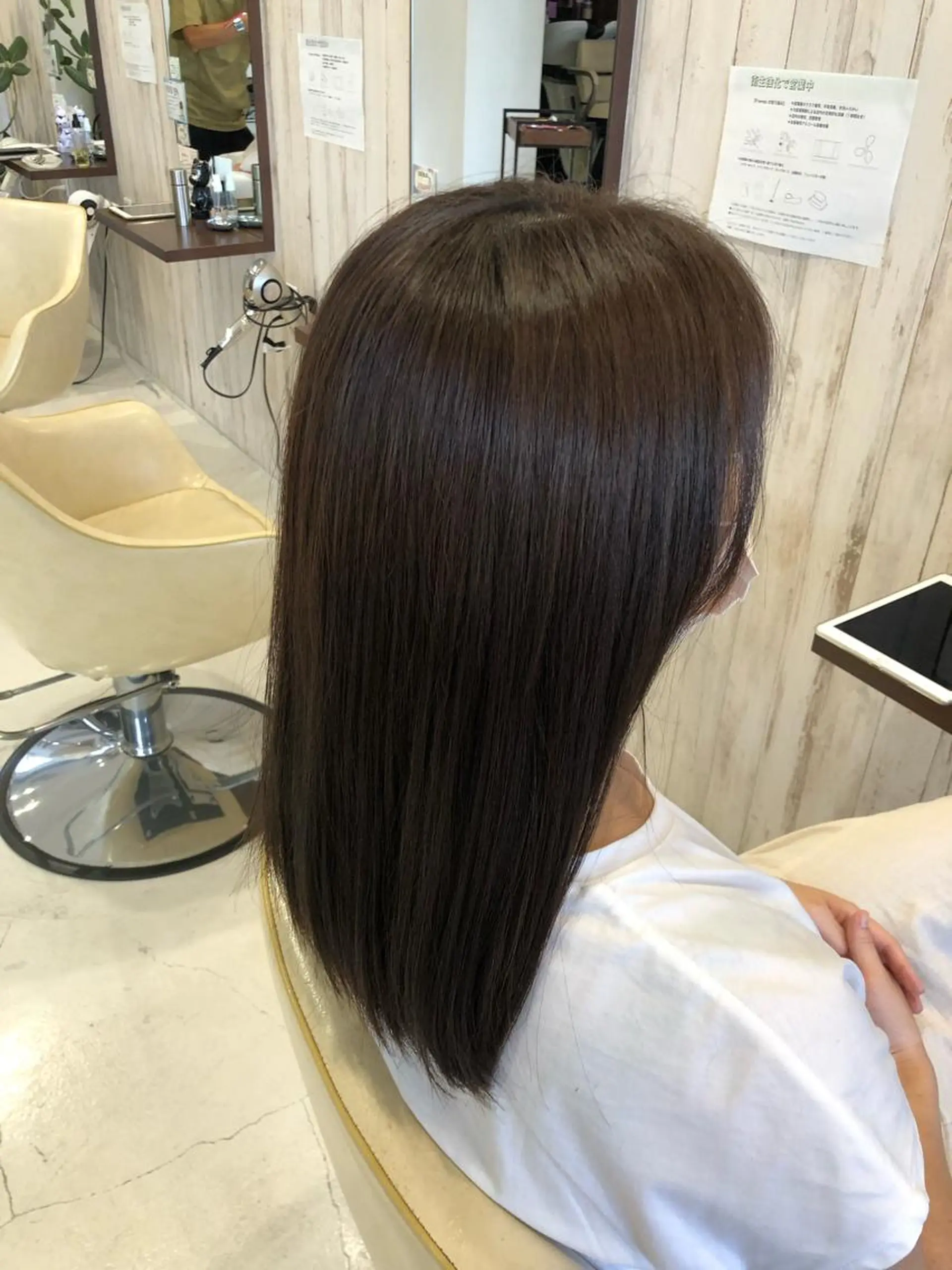 カラー 山崎 和花のヘアスタイル