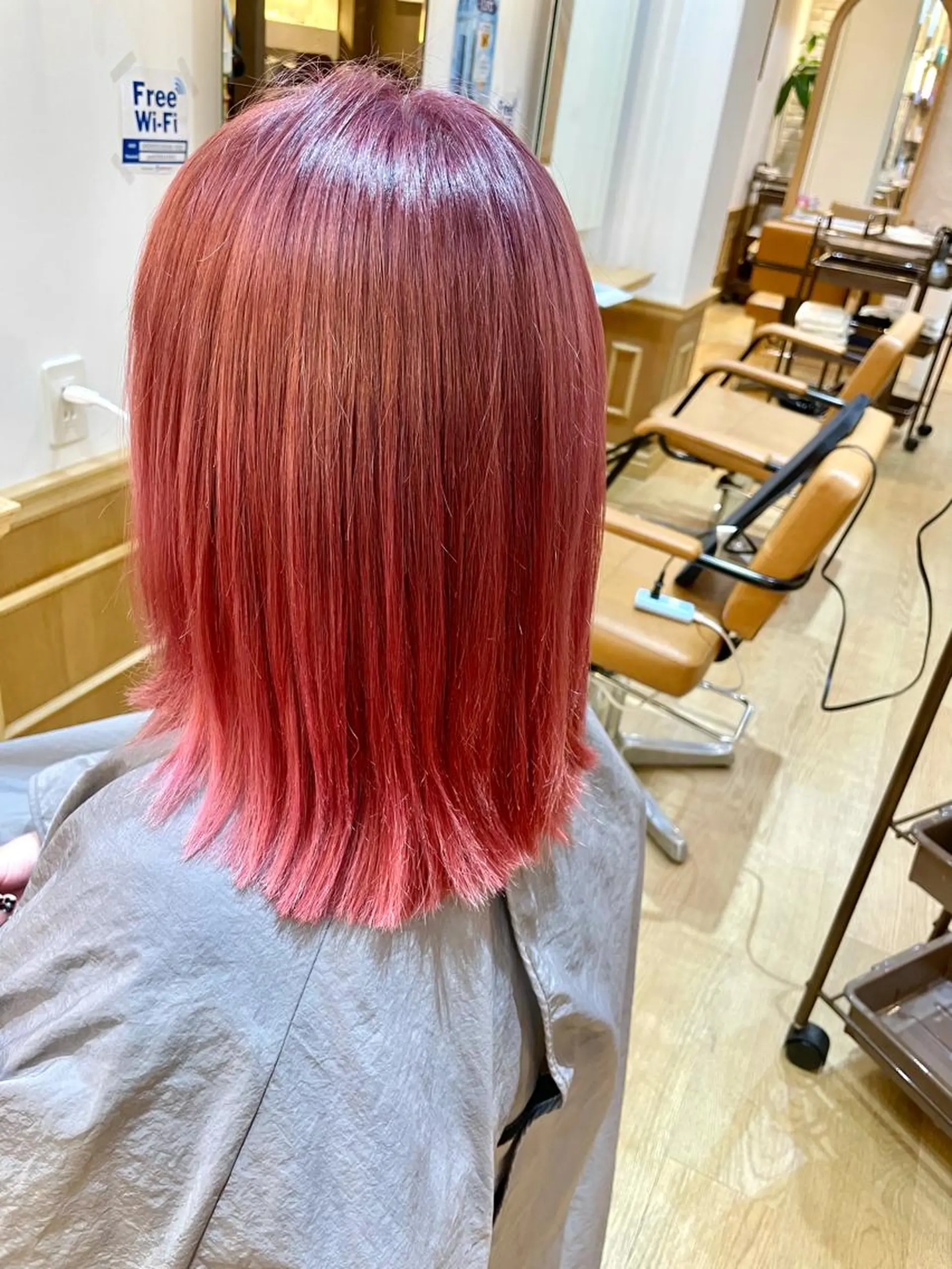 ミディアム カラー ブリーチ ピンクカラー ✨シルクストレート✨ 美髪髪質改善Yukiのヘアスタイル