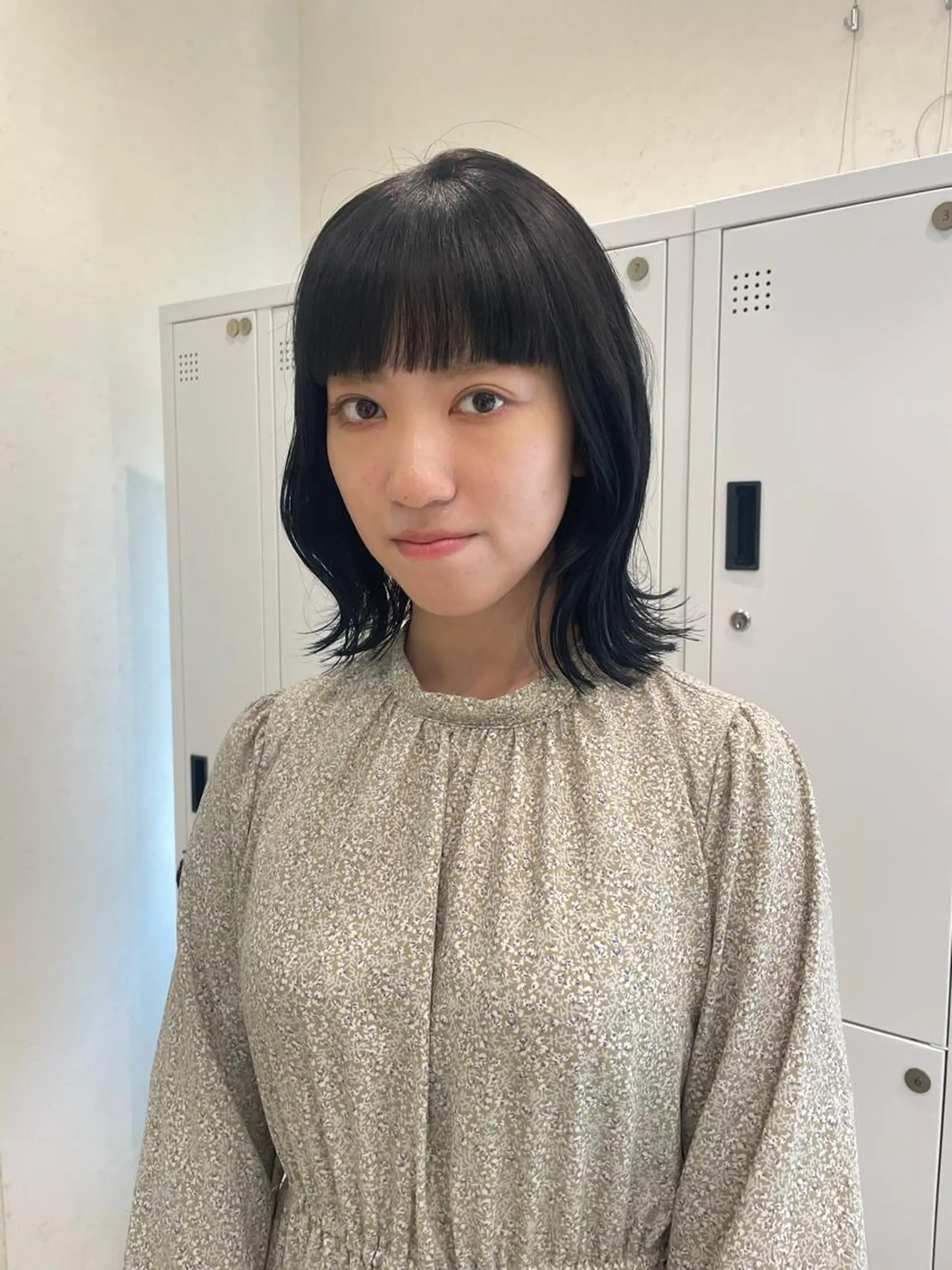ミディアム カラー ヘアアレンジ ヘアカラー トリートメント 青髪特化🩵 ダブルカラーのヘアスタイル