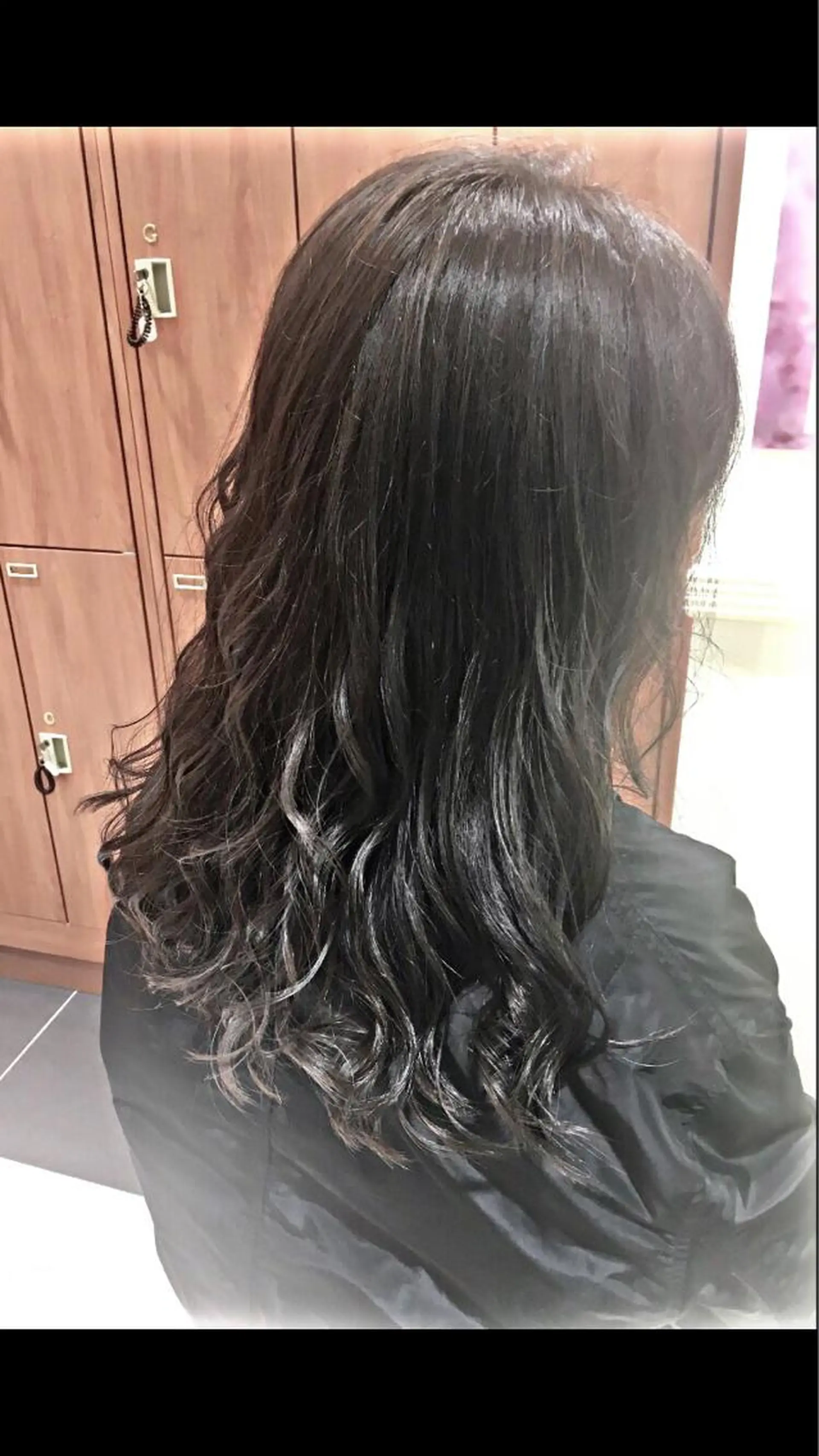 カラー バレイヤージュ グレージュ イルミナカラー 外国人風カラー カット ヘアカラー N° jillva ♦️川端裕司♦️のヘアスタイル