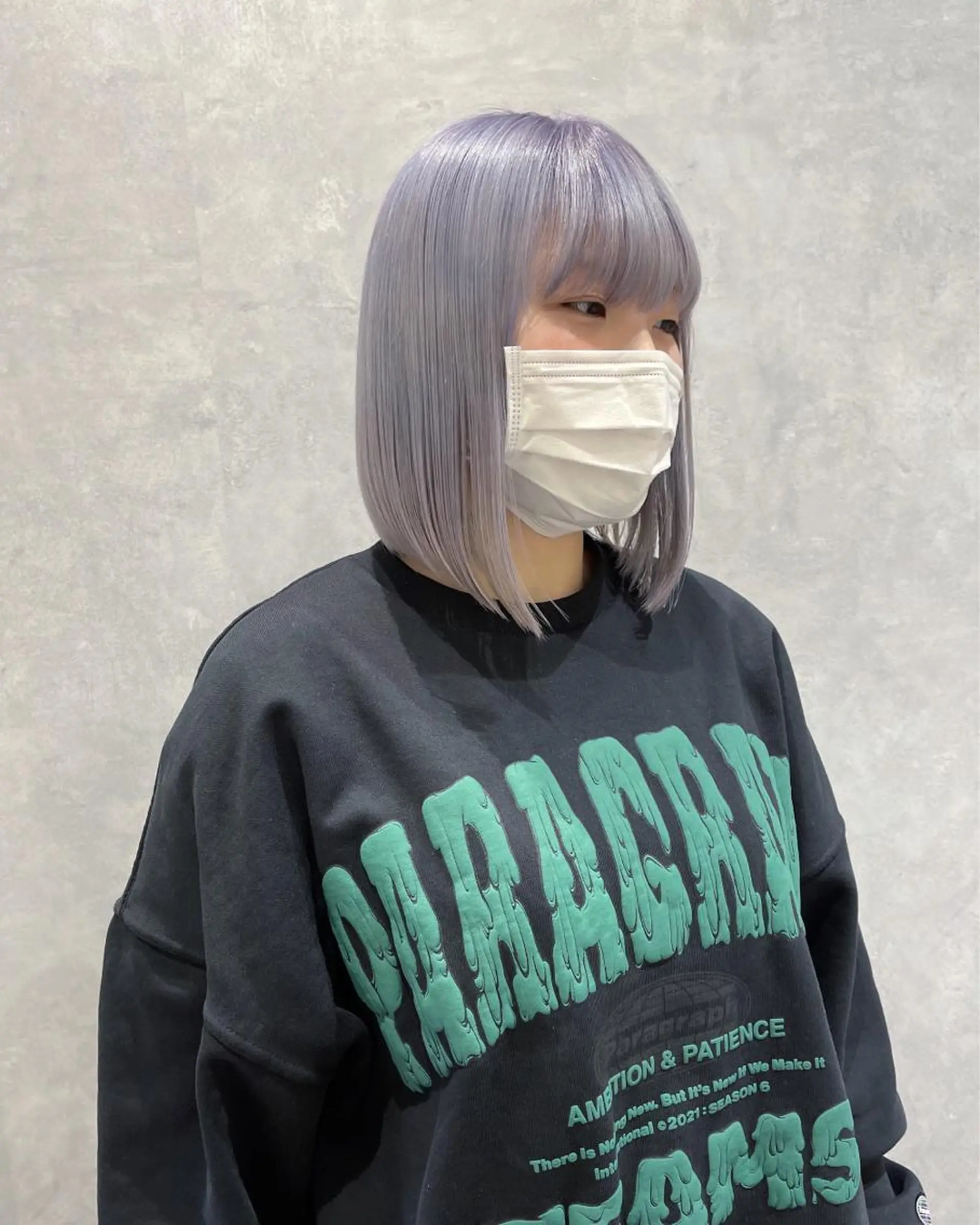 ミディアム カラー ブリーチ パープルカラー シルバー ヘアスタイルは 『キーちゃん』に！のヘアスタイル