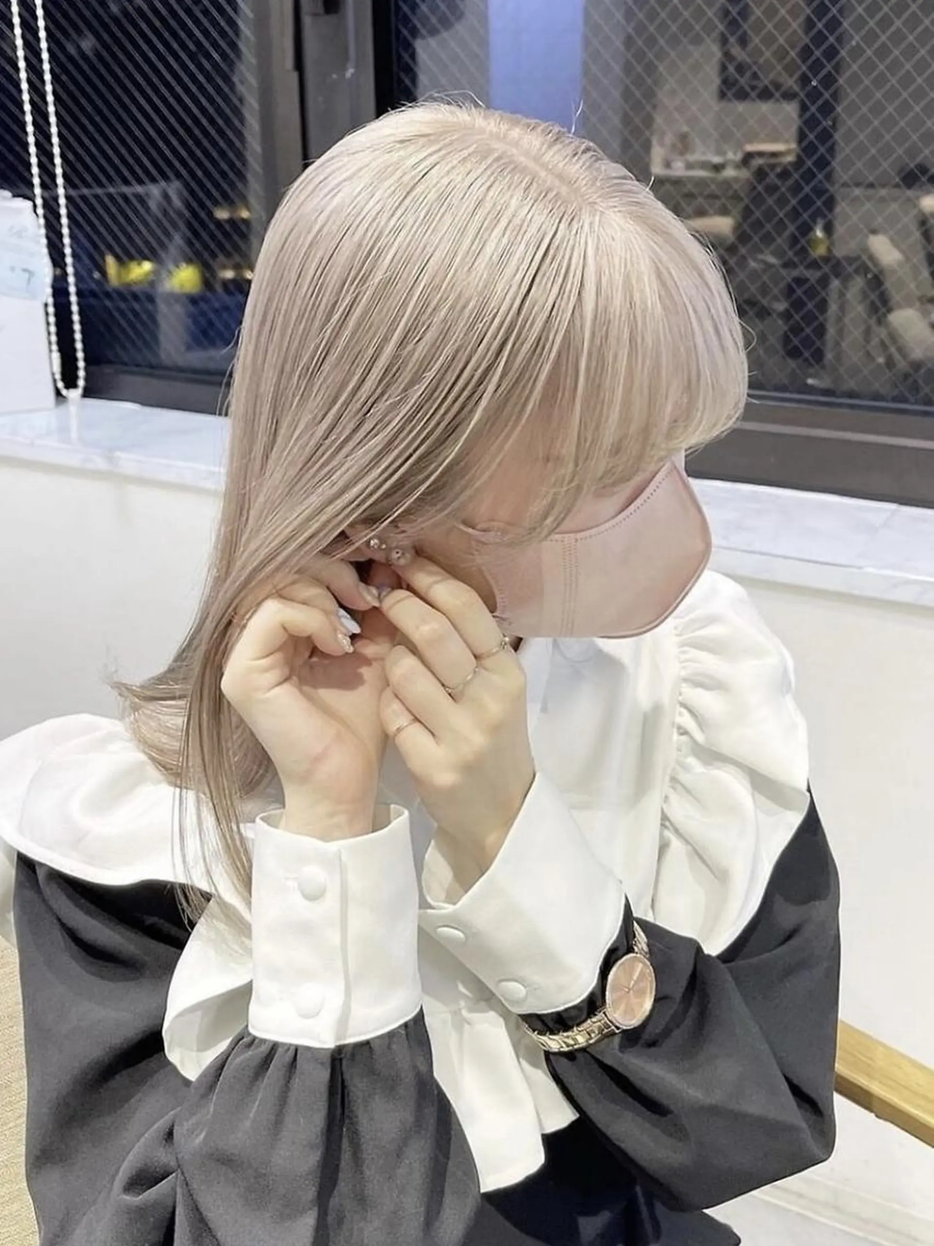 セミロング カラー特化Eir 田嶋のヘアスタイル