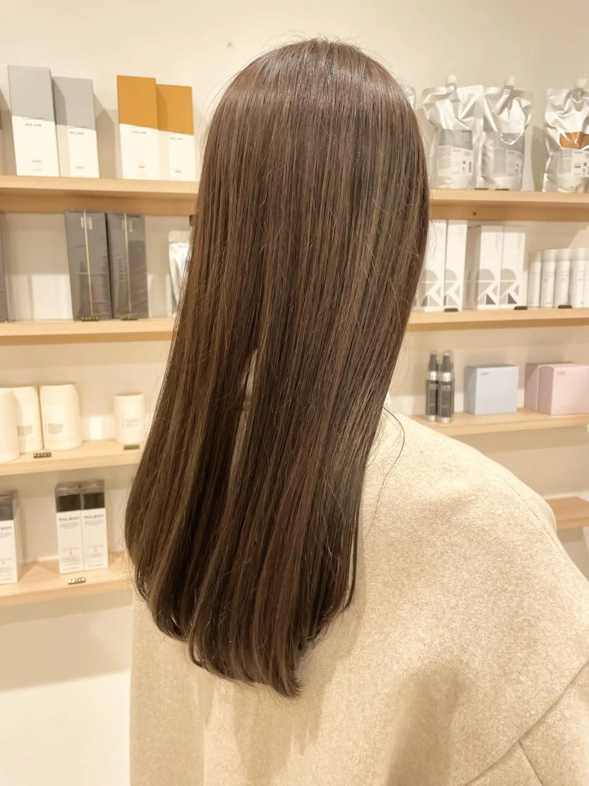 ロング 福井 茉菜美のヘアスタイル