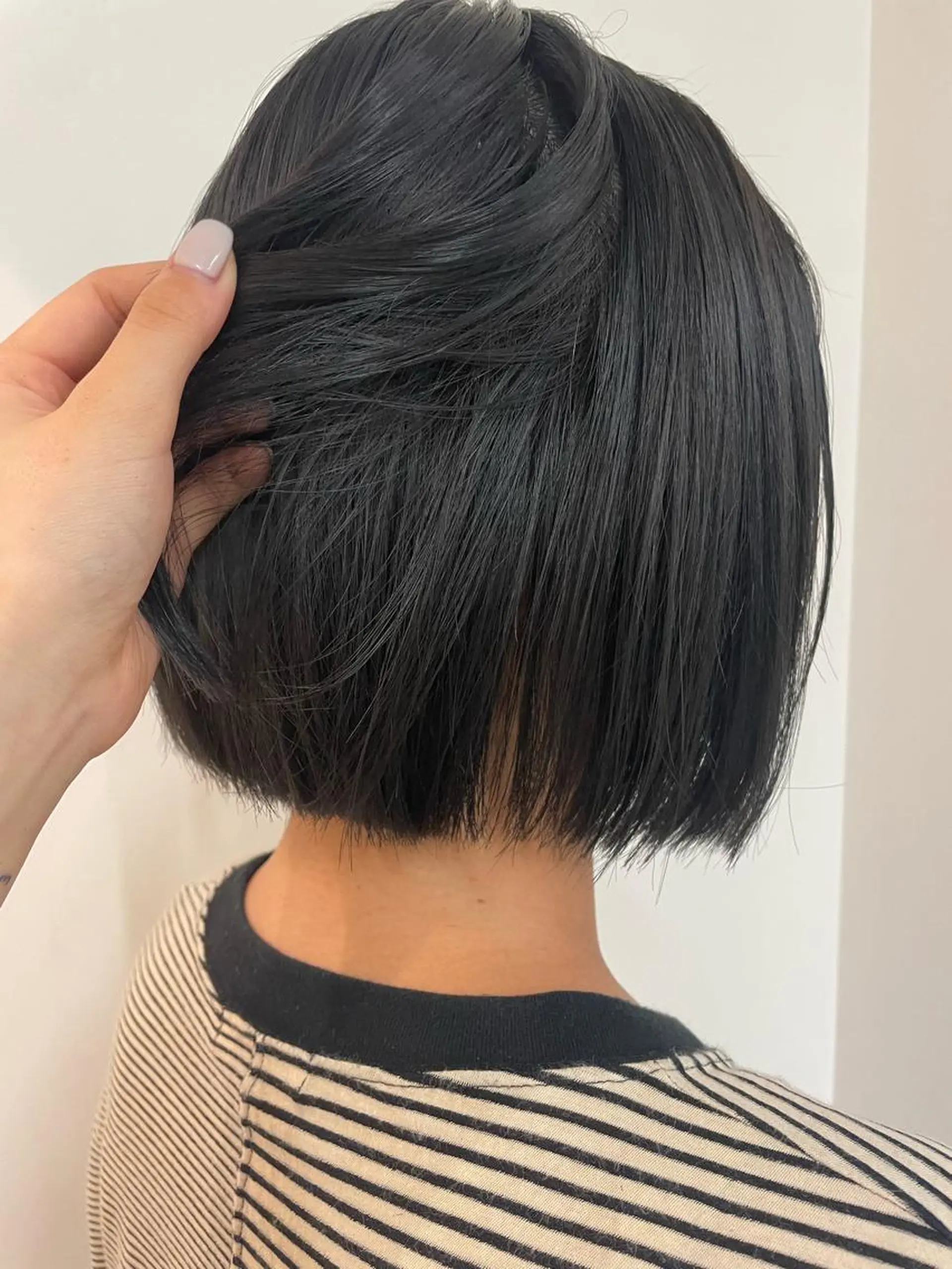 セミロング カラー 🫧ハイトーン✨格安 より質💐マンツーマのヘアスタイル