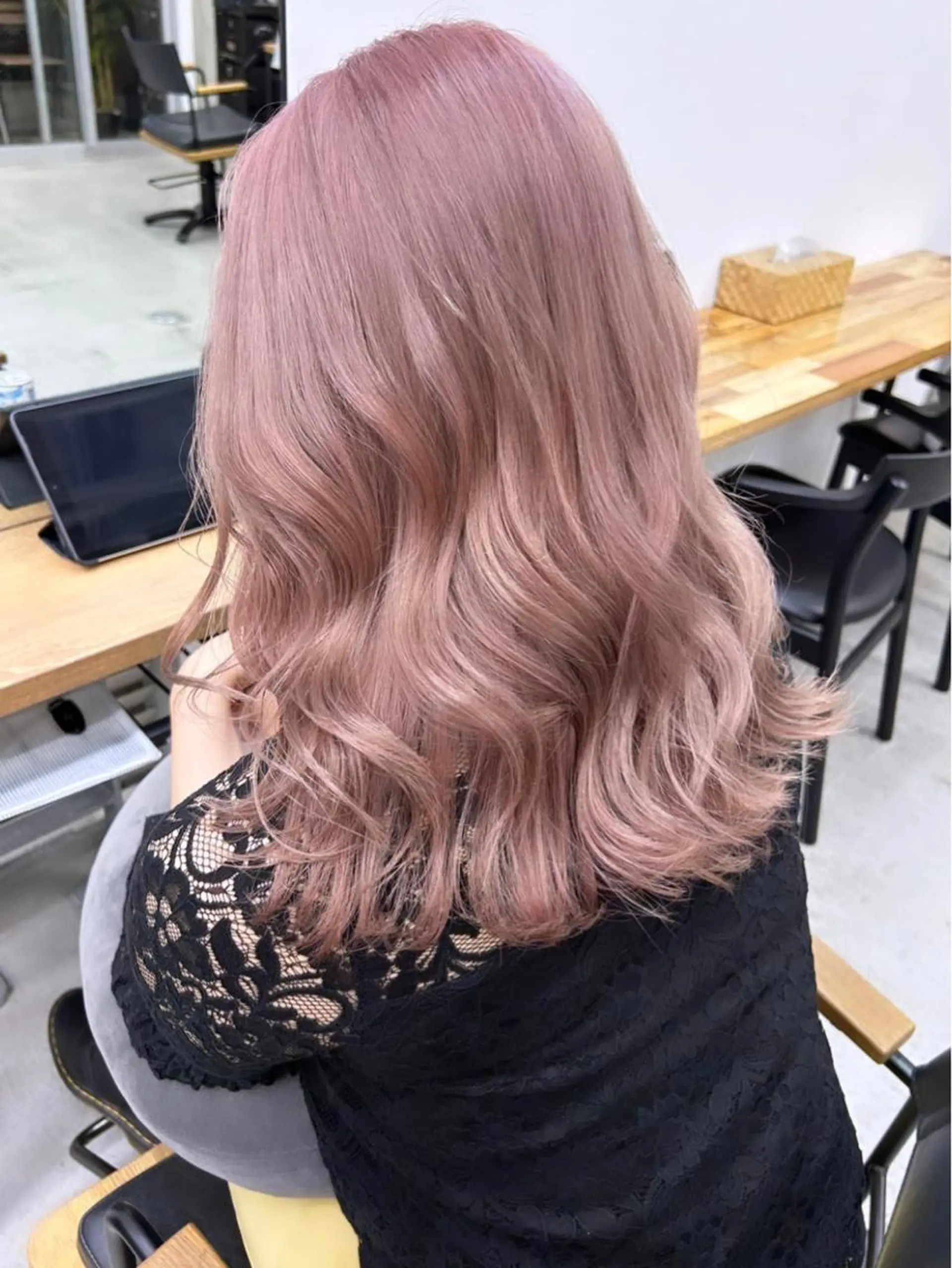 ミディアム カラー ベージュカラー ピンクカラー ピンクベージュ カット ヘアカラー トリートメント 🧸艶々韓国ヘア 🧁mizunaのヘアスタイル