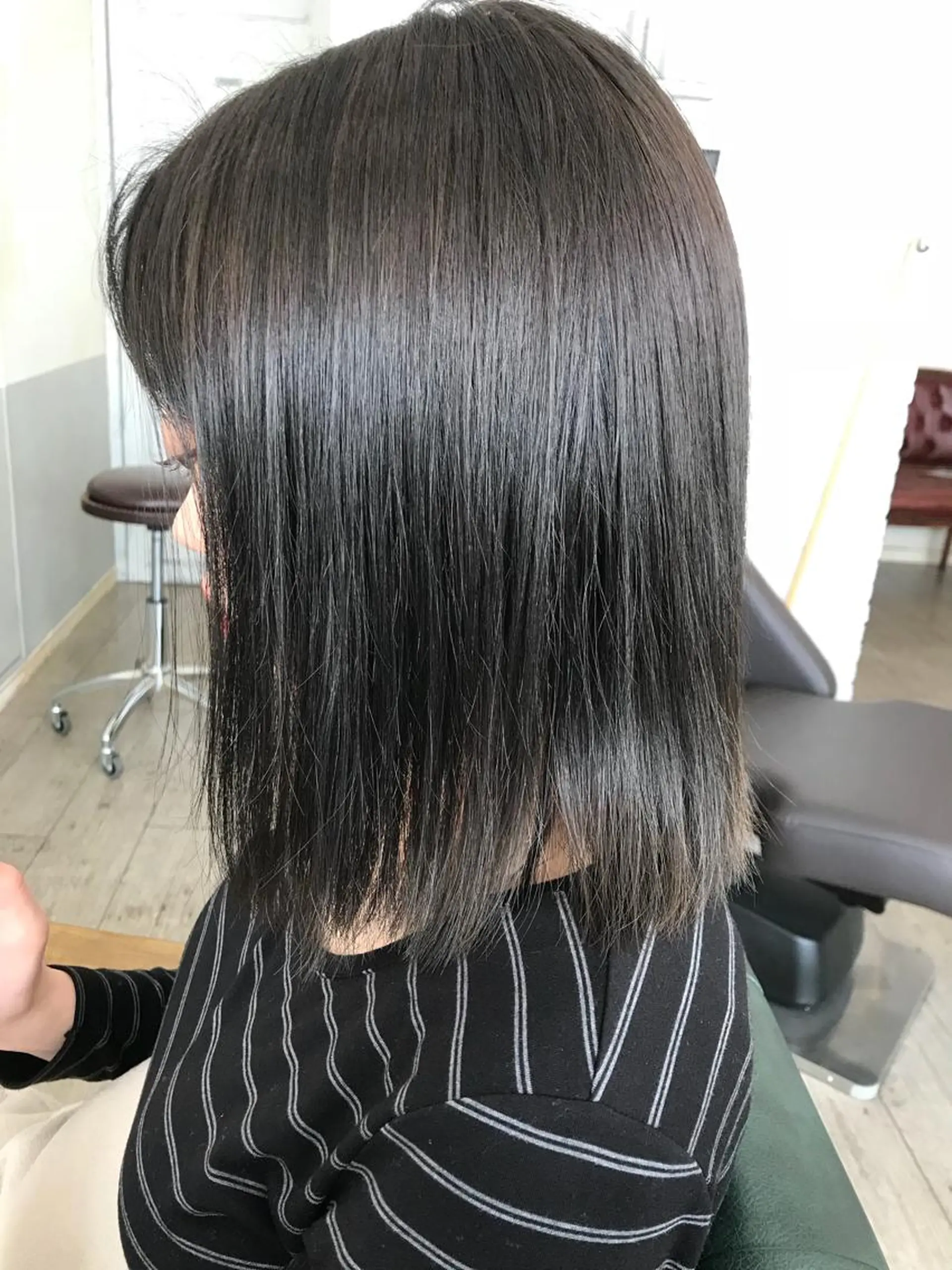 ミディアム カラー アディクシーカラー アッシュ カット ヘアカラー 菅井 友道のヘアスタイル