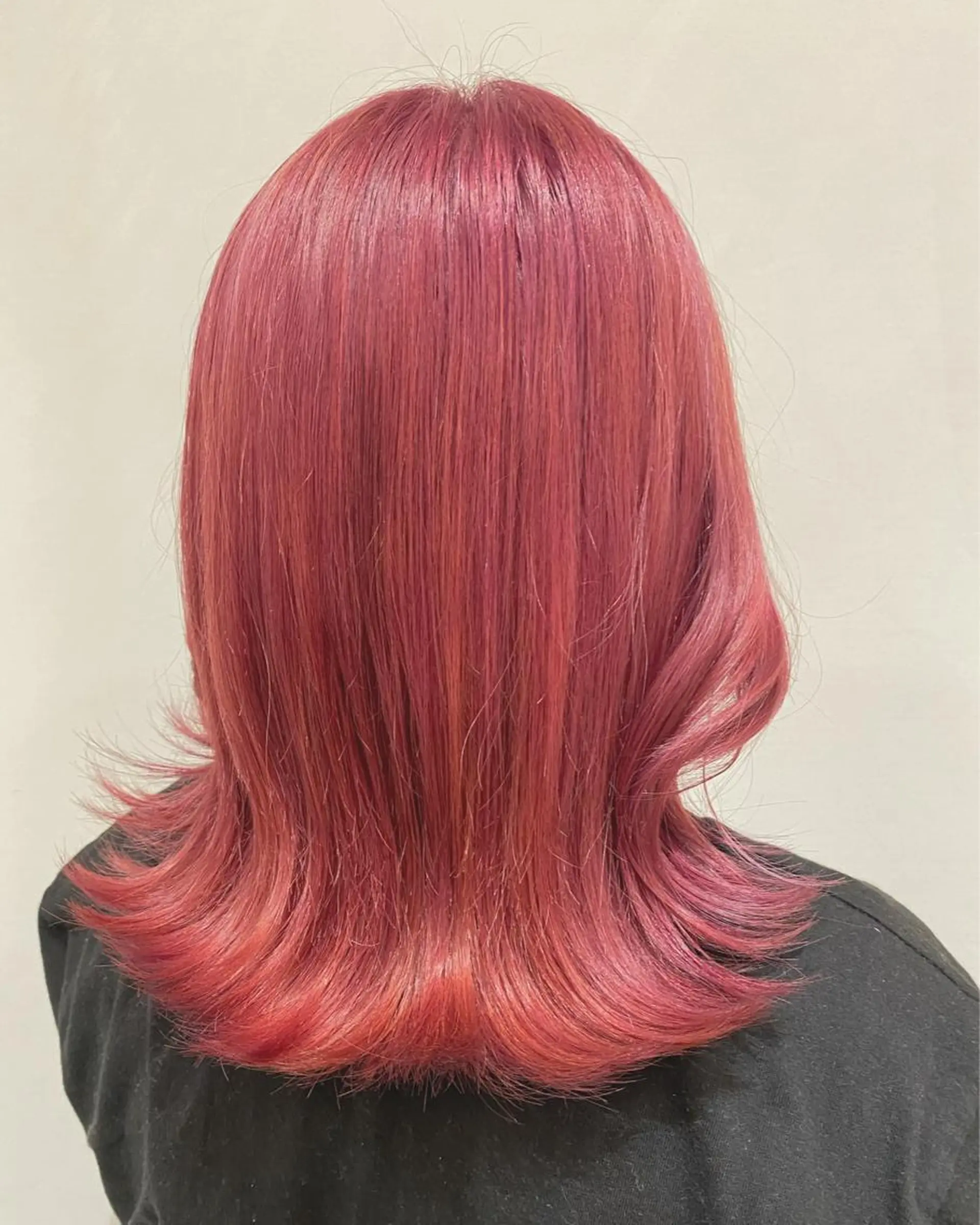 ミディアム カラー ブリーチ ピンクカラー 横浜/韓国/レイヤー カット/ユイナ🎀のヘアスタイル