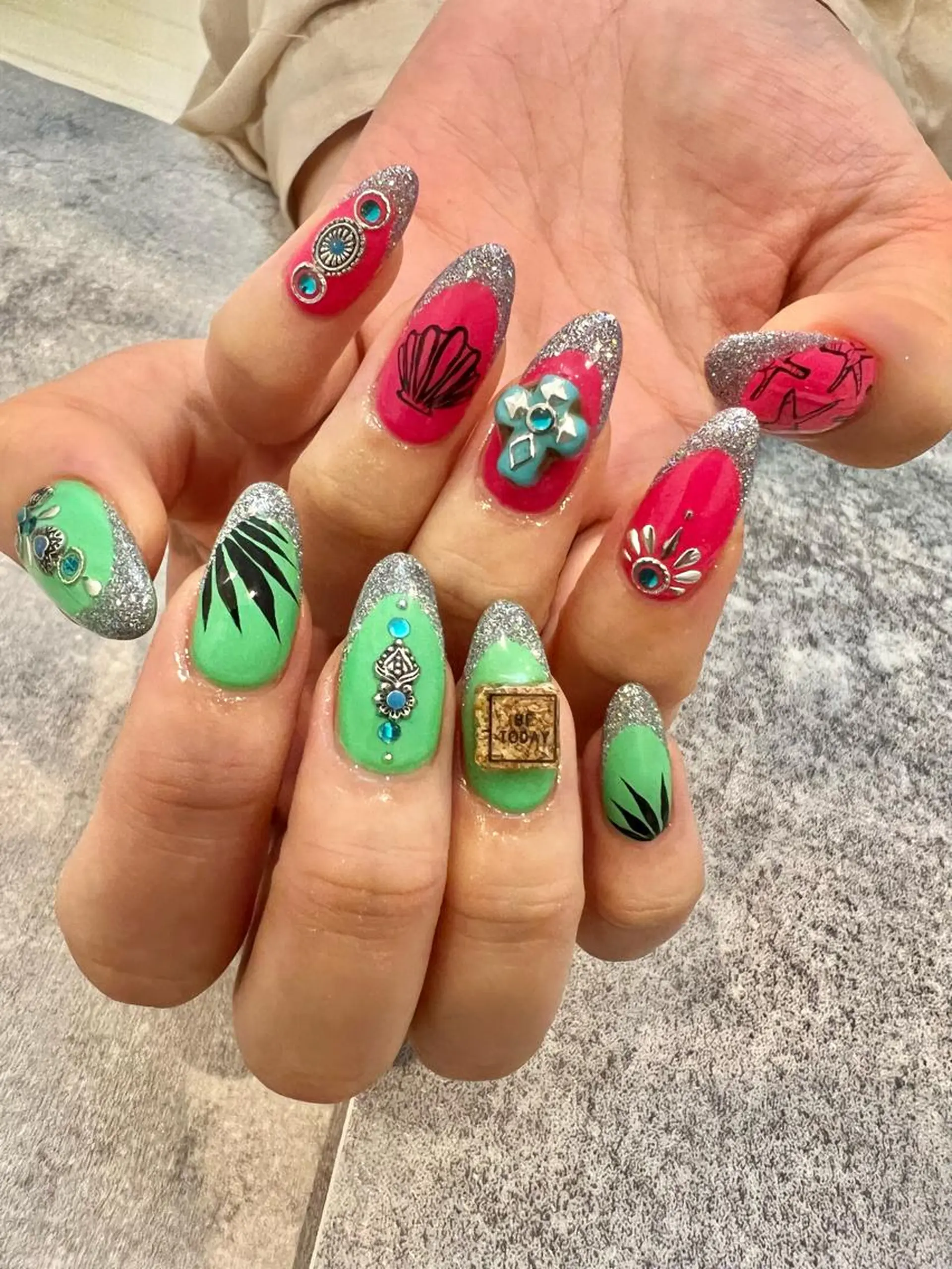ネイル ハンドネイル syuri nailのネイルデザイン