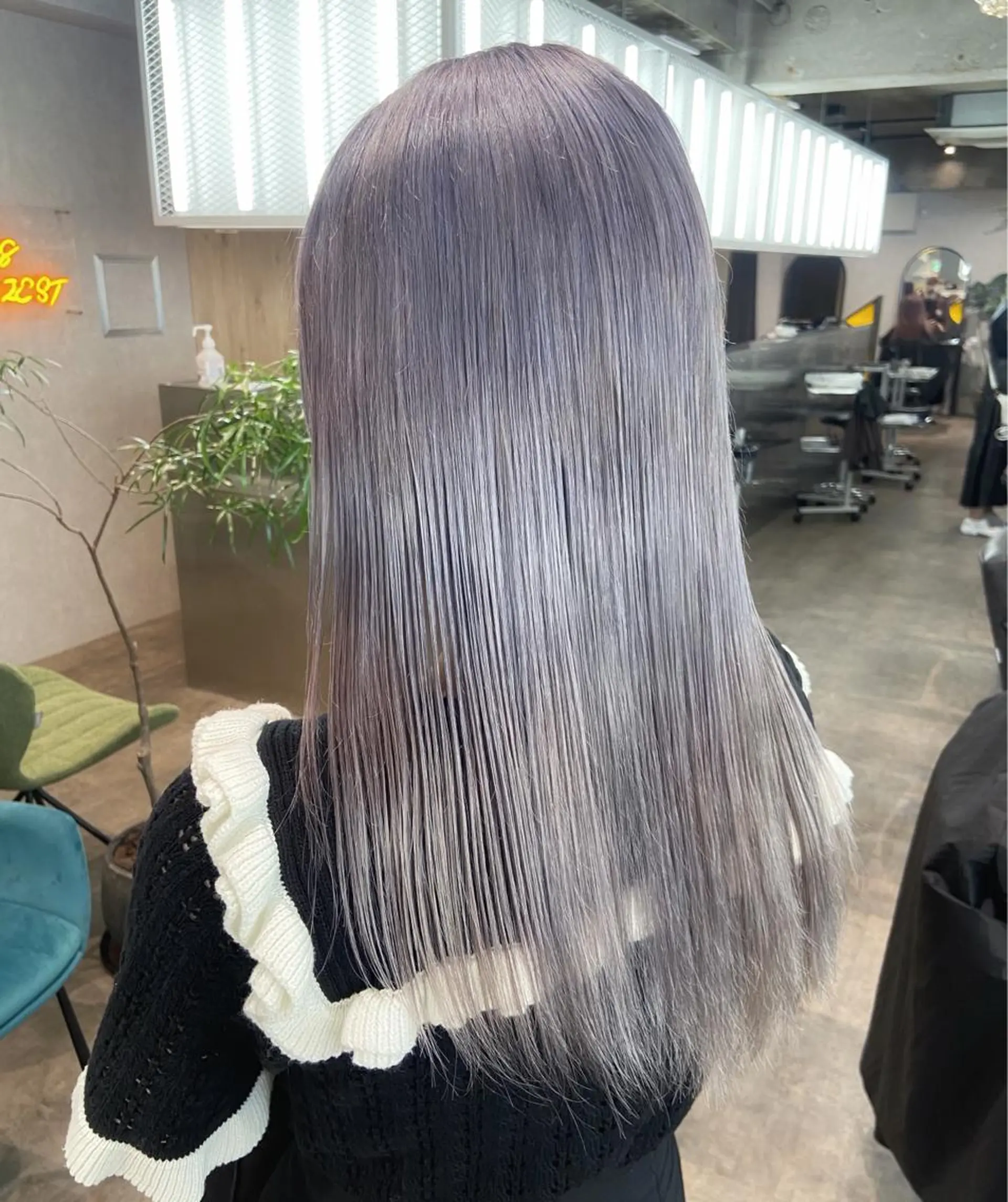 ロング カラー ブリーチ グレージュ ラベンダーカラー ラベンダーグレージュ ラベンダーグレー ヘアカラー ヘアセット🎀パーマ Tsubasaのヘアスタイル