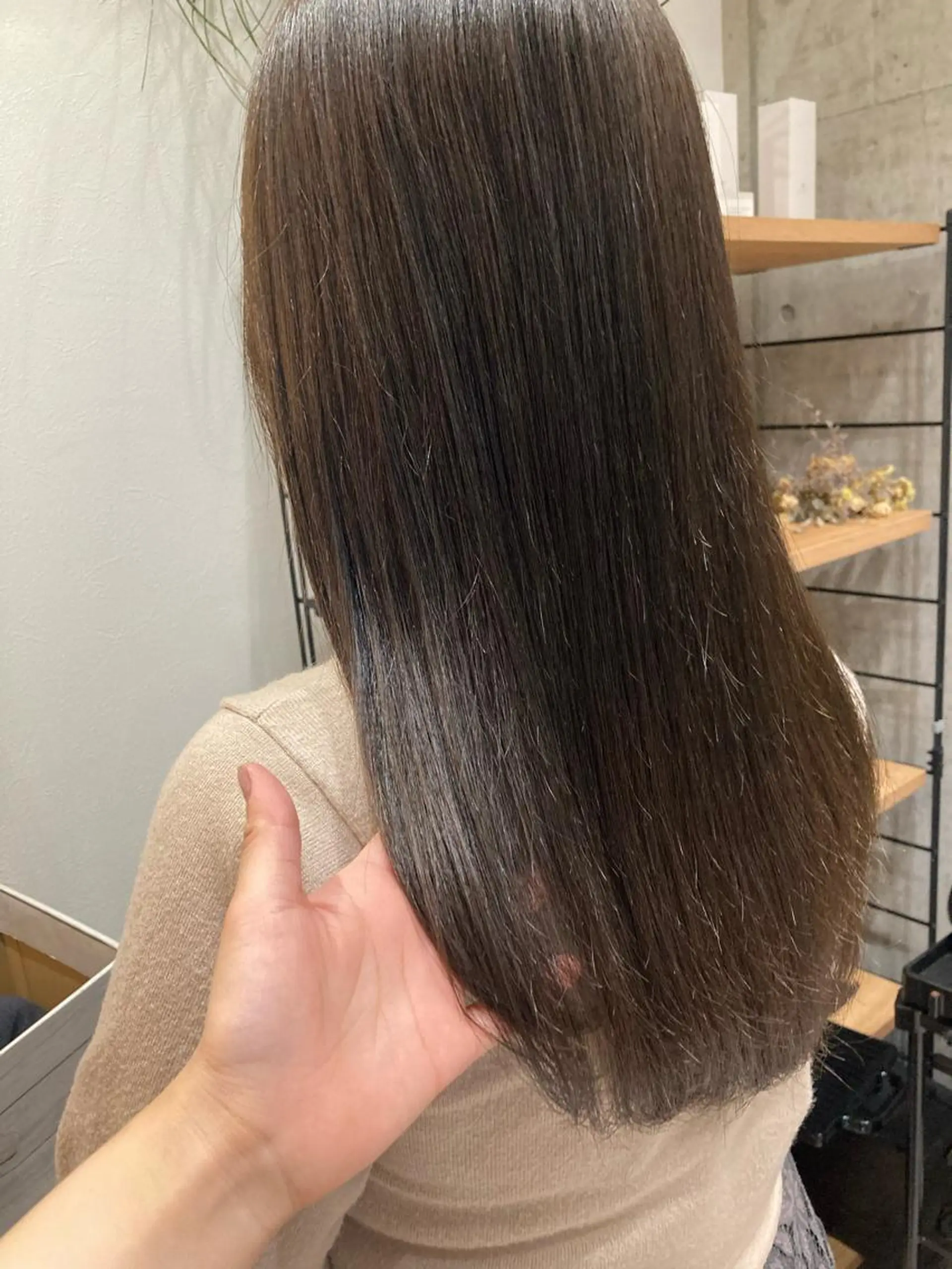 ロング ✨色持ちの良い艶 カラー✨蟹江真世のヘアスタイル